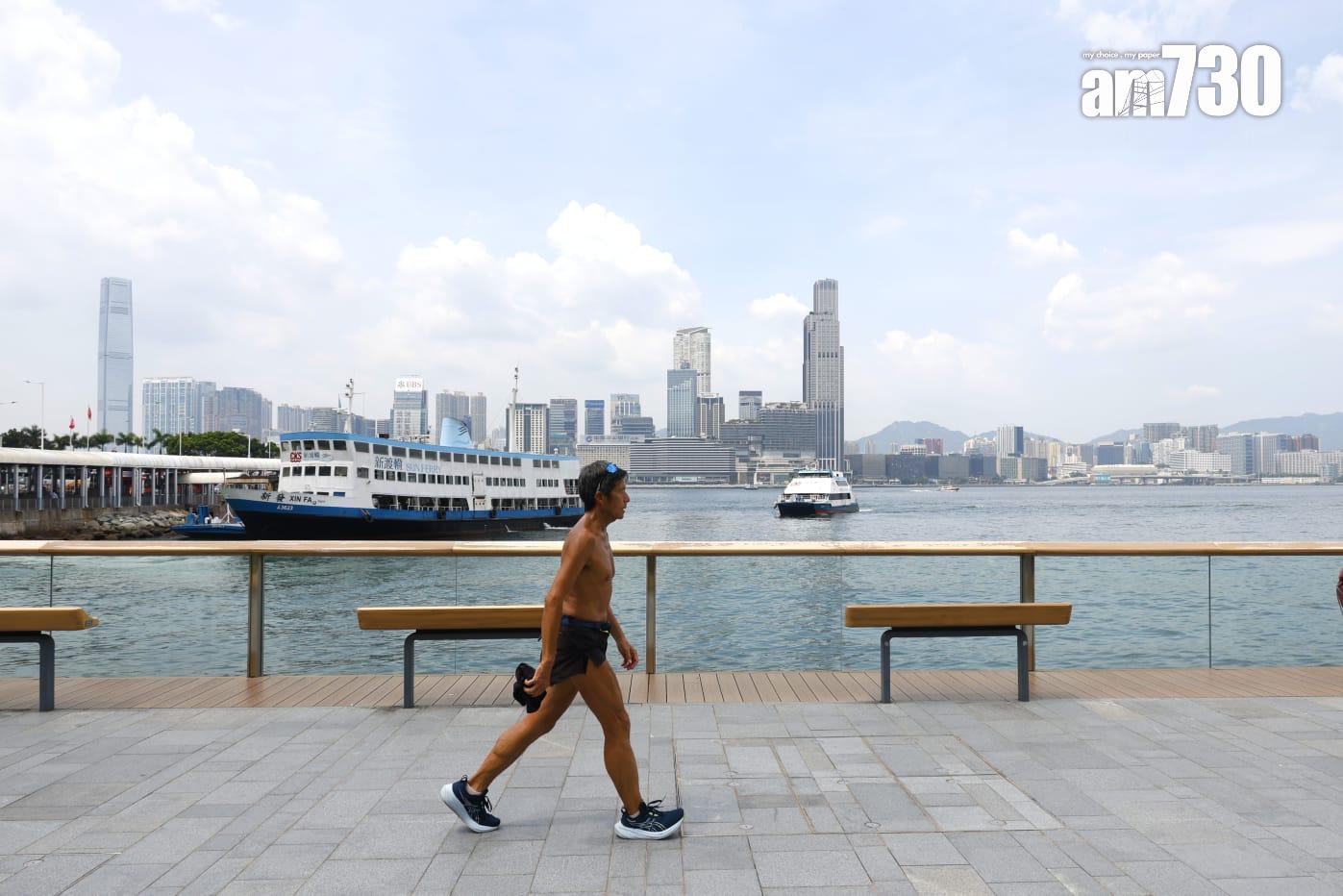 天文台表示,摩羯已增強為颱風(林俊源攝)