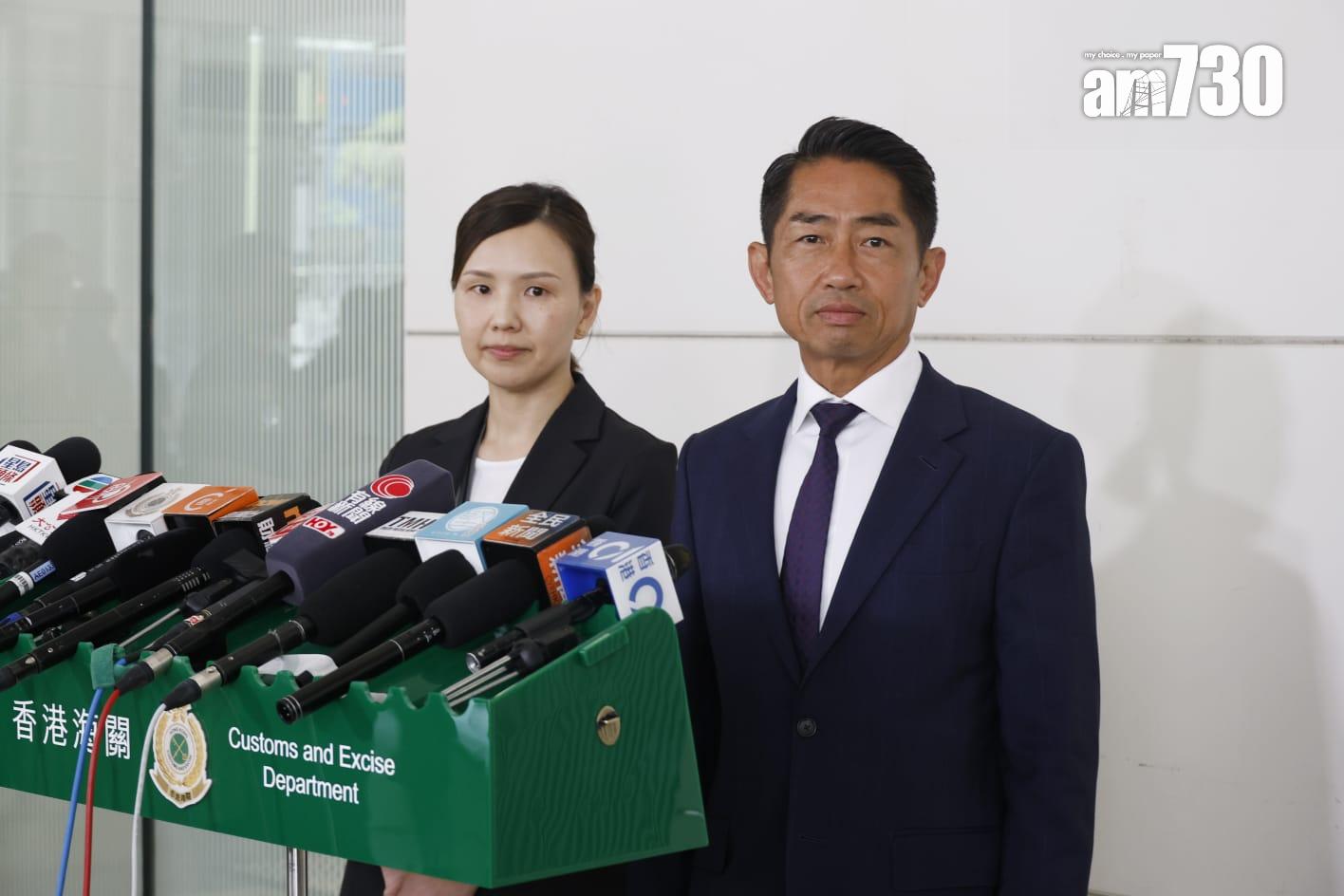 舒適堡結業|海關和警方下午交代拘捕兩名董事詳情。(林俊源攝)