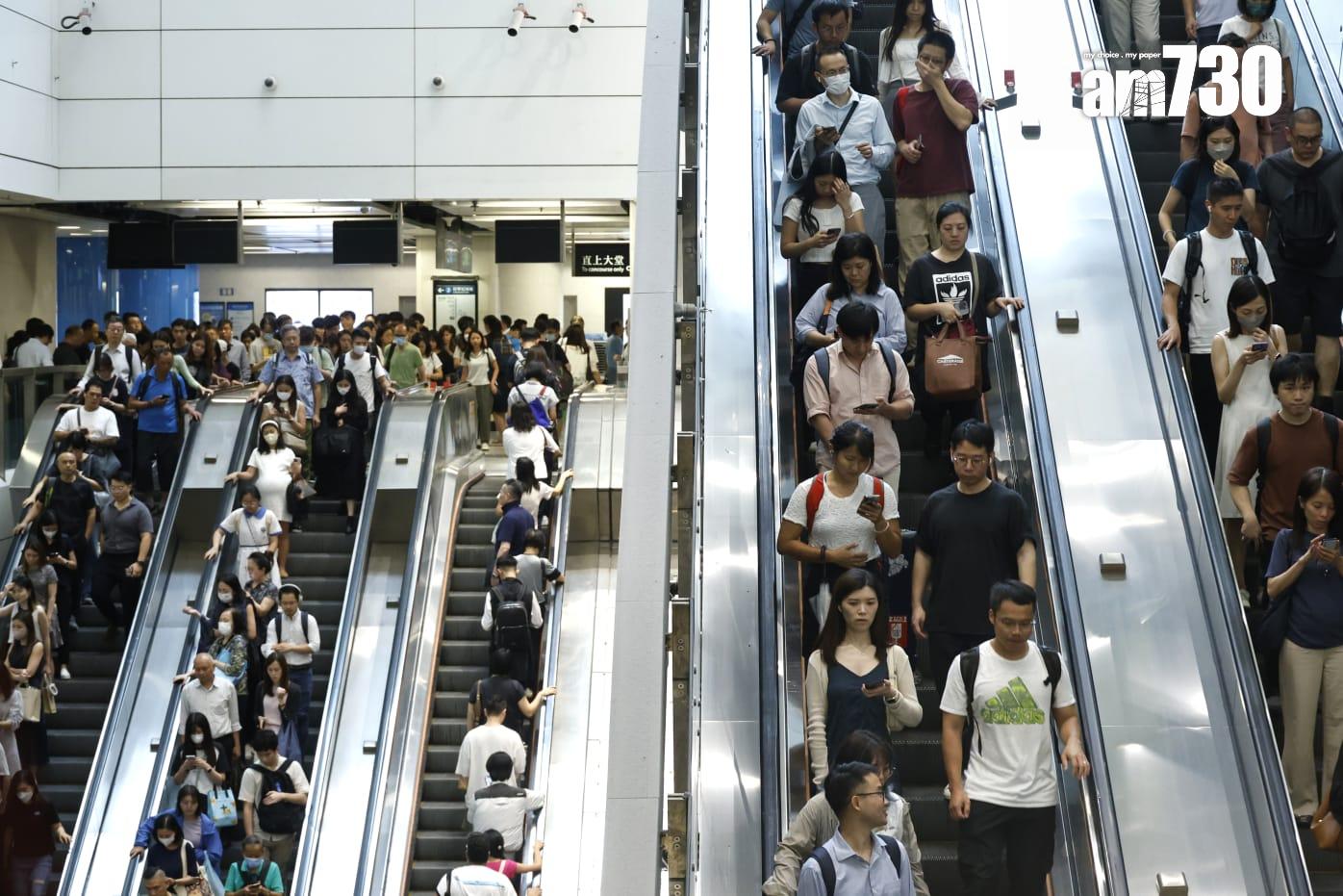 摩羯颱風金鐘站及機場情況。(林俊源攝)