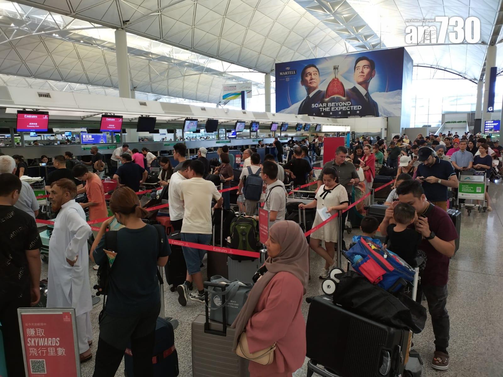 摩羯颱風金鐘站及機場情況。(鍾式明攝)