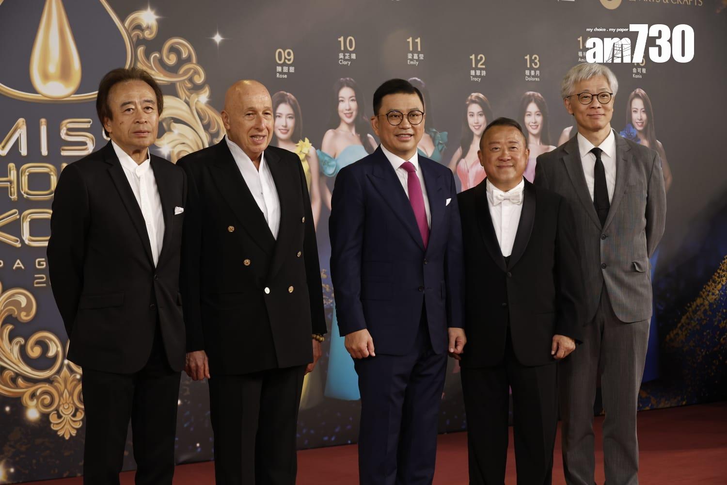 《2024香港小姐競選決賽》紅地毯現場,無綫一眾高層。(蘇文傑攝)