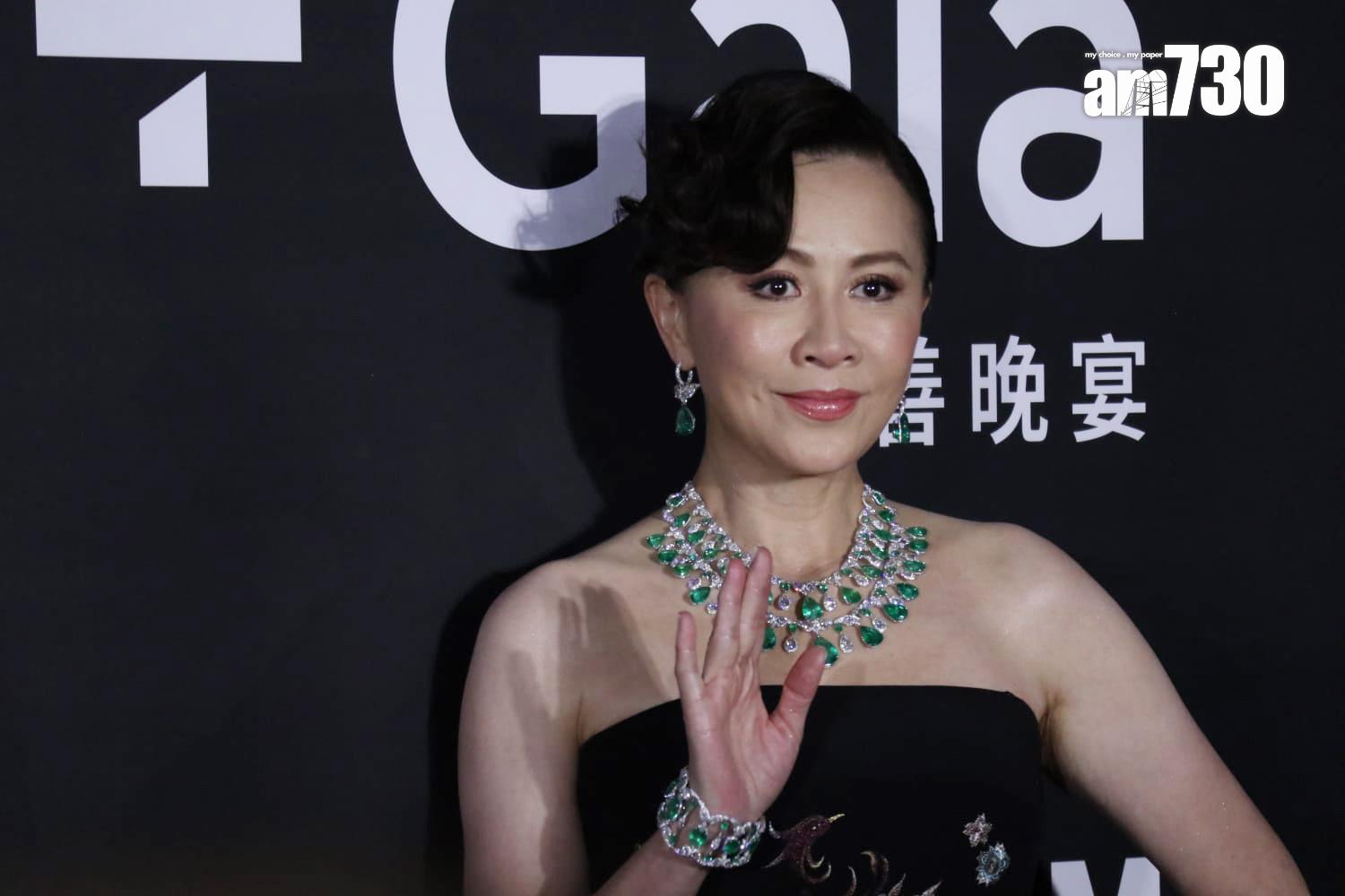 劉嘉玲盛裝打扮出席活動。