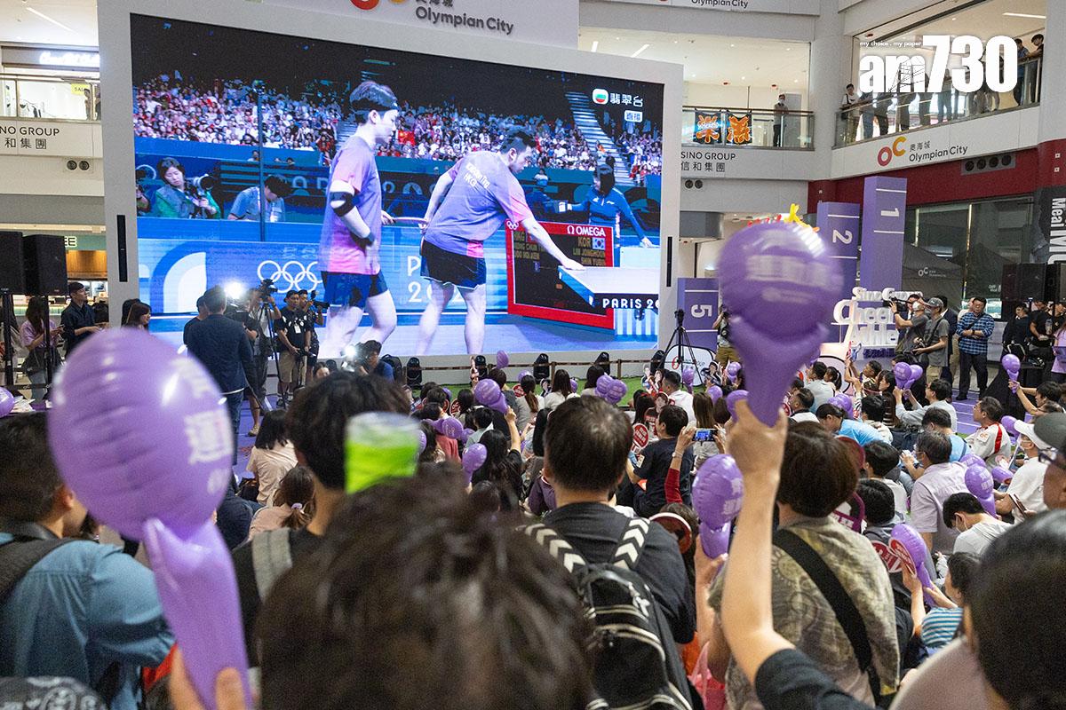 巴黎奧運舉行期間,不少市民到大型商場觀看賽事直播。(資料圖片/蘇文傑攝)