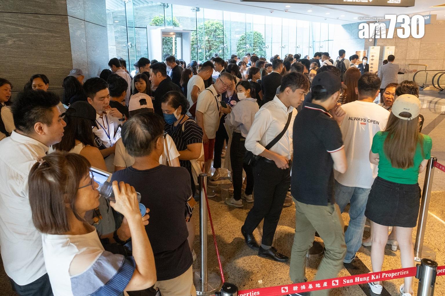 天璽.天累收逾7000票 超額22倍 周末吸引1.2萬人次參觀示範單位|啟德新盤