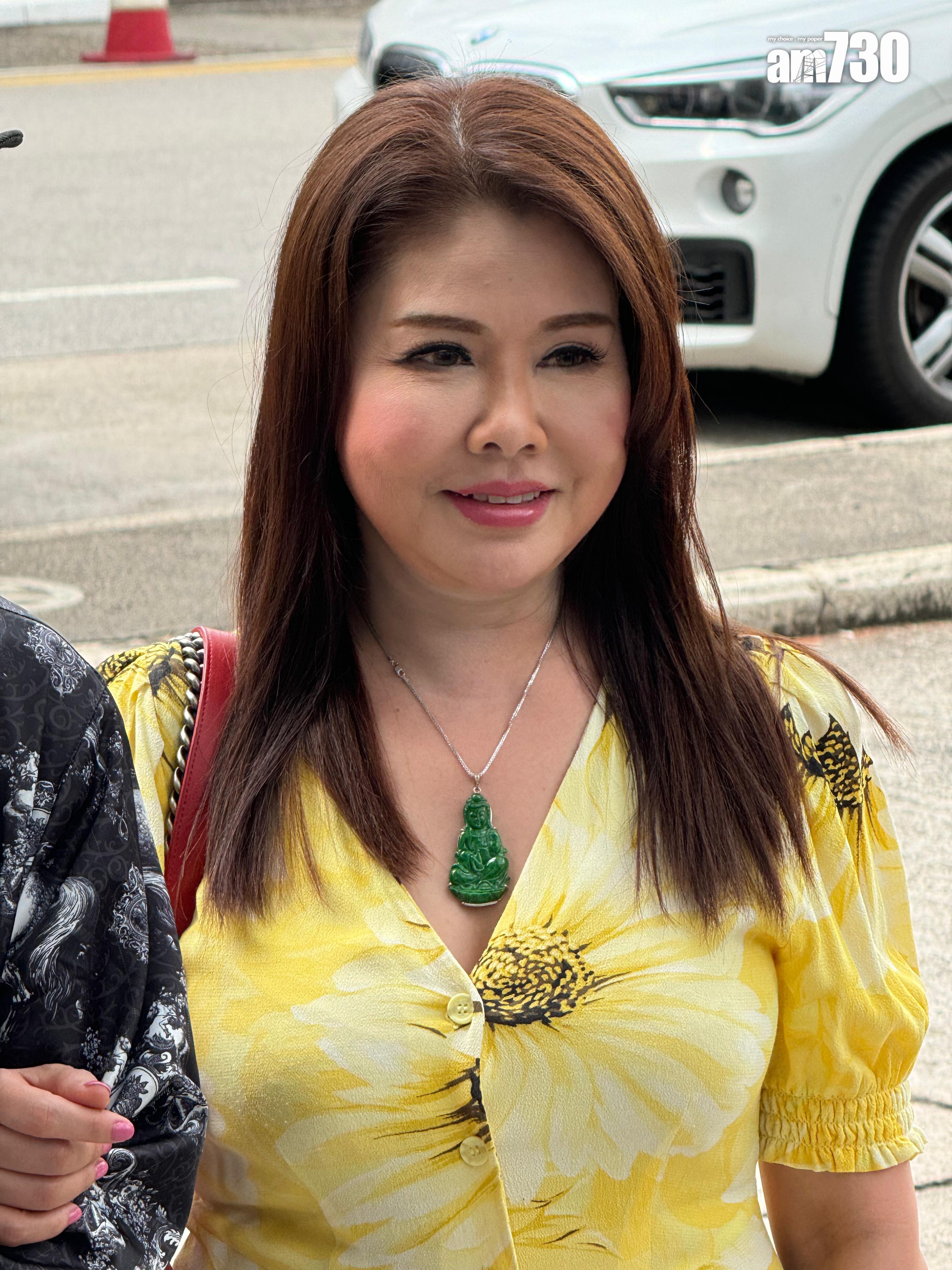 來自泰國的查頌美經營飲食業,自言近年在經濟上一直照顧梅啟明。 (娛樂組攝)