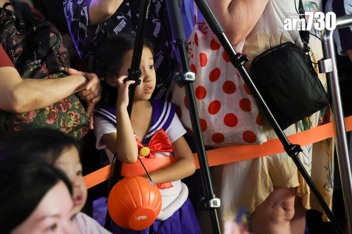 尖沙咀一連兩晚上演「萬聖節夜繽紛鐳射Show」。(吳康琦攝)