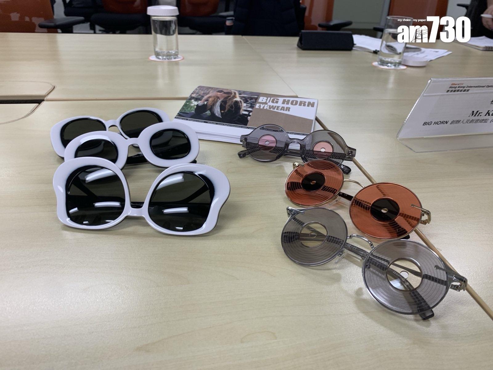 左邊3款「熊貓眼鏡」靈感來自今年的熊貓熱(am730記者攝)