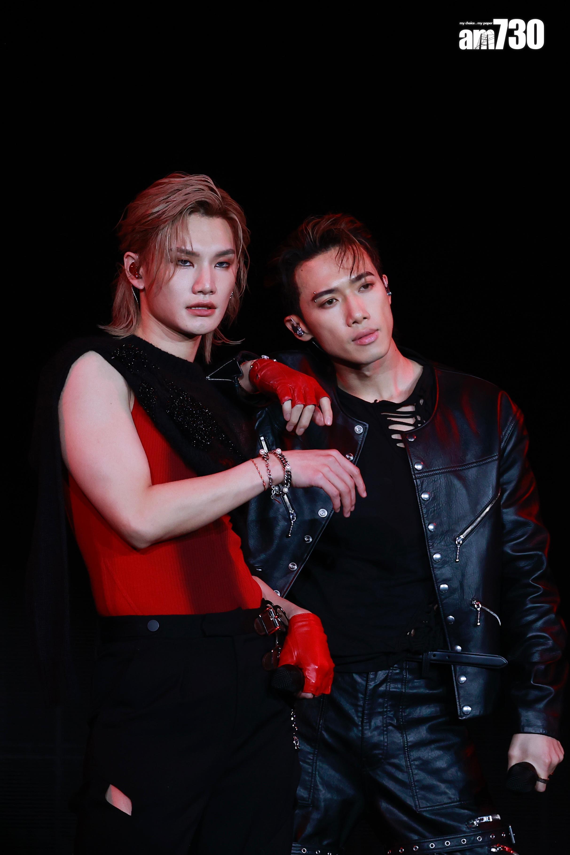 「巨豬」Stanley和Jeremy合唱《So Beautiful》。(娛樂組攝)