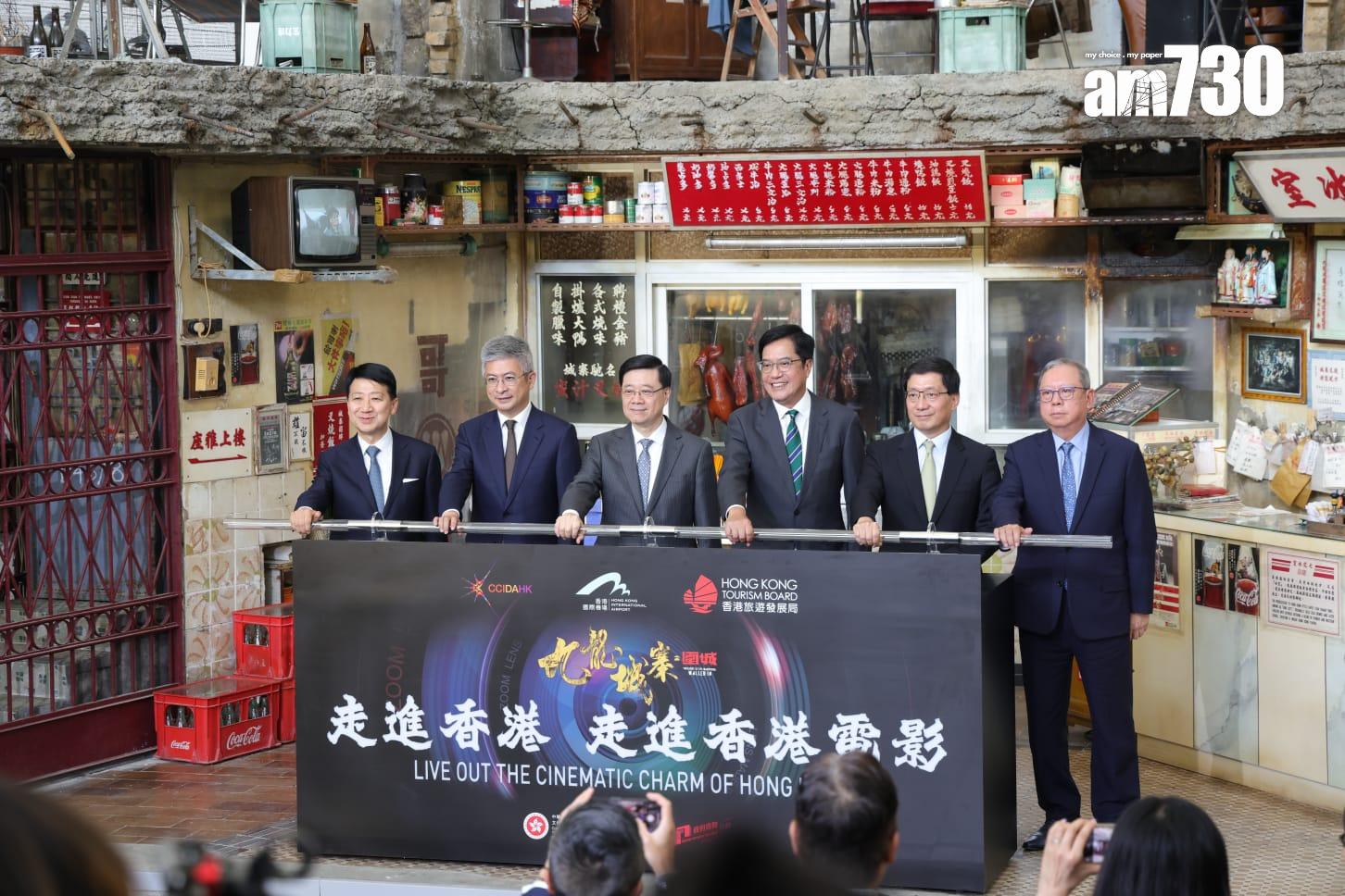 港產片《九龍城寨之圍城》多個寨城場景在機場展出(吳康琦攝)