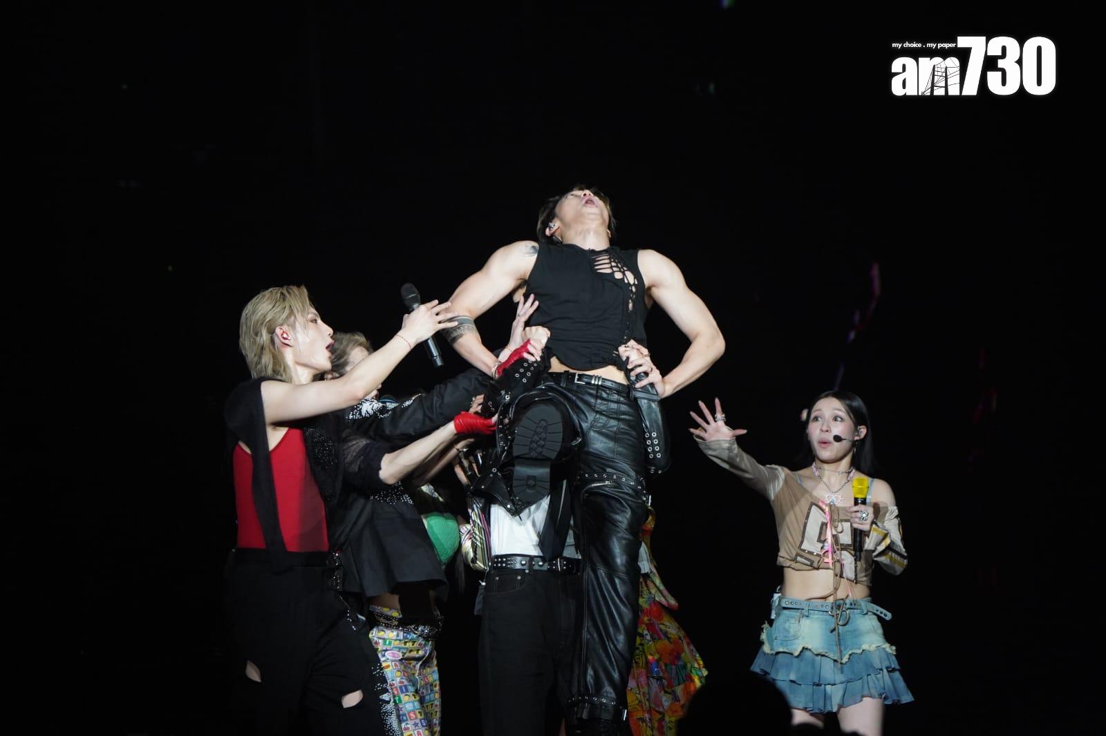 Stanley被Edan抬起時差點跌落地,非常驚險。(吳康琦攝)