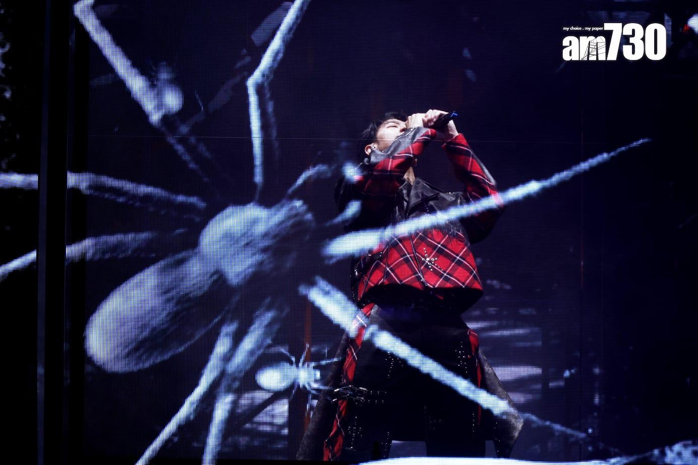 Jay Fung自爆唱《 約齊靈魂在墳幕開生日派對》時流鼻血,全程抬高頭,擔心向觀眾噴血。(林俊源攝)