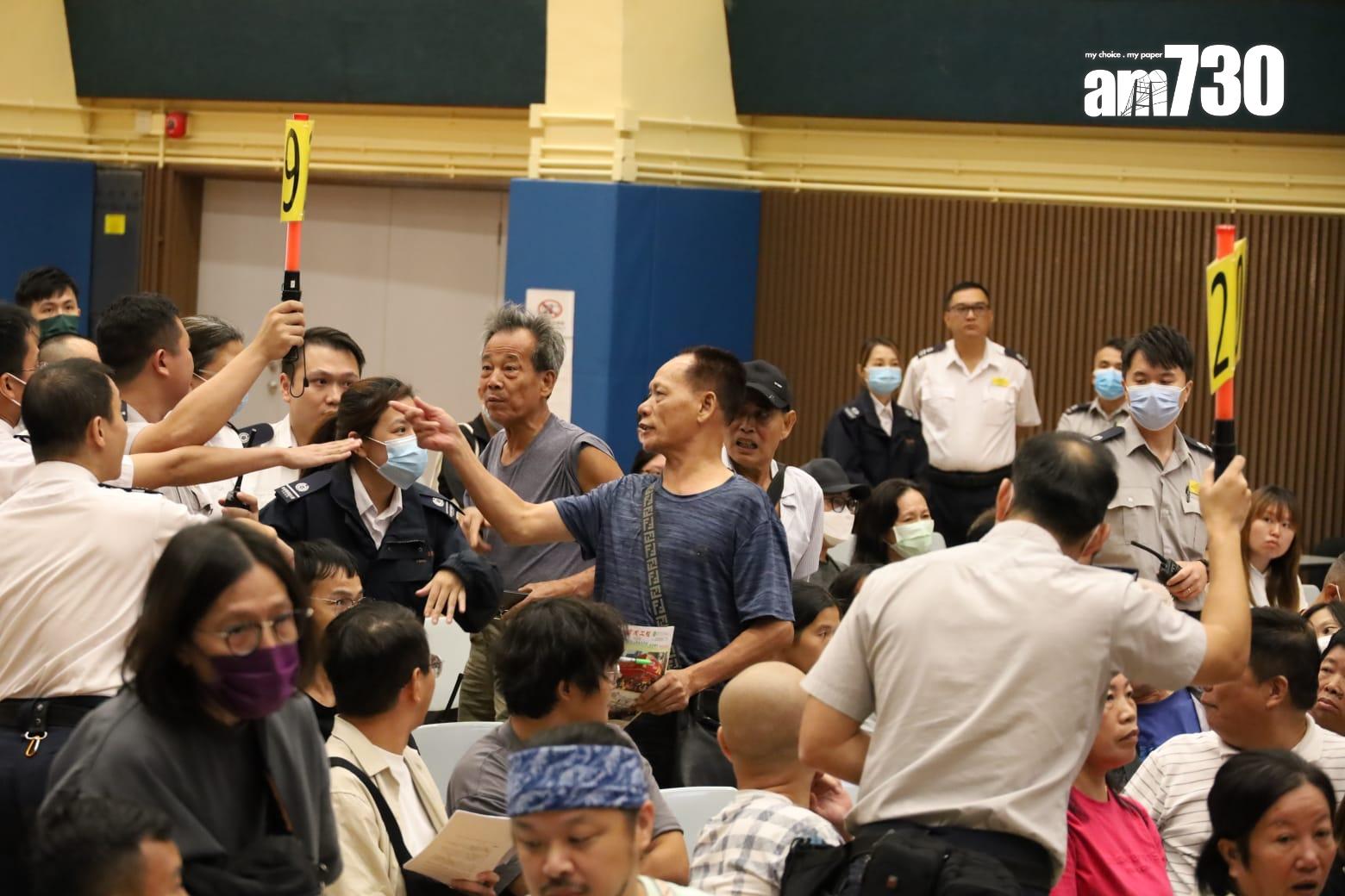 維園年宵攤位競投今開鑼 兩快餐攤位底價成交 最貴18.4萬(鍾式明攝)