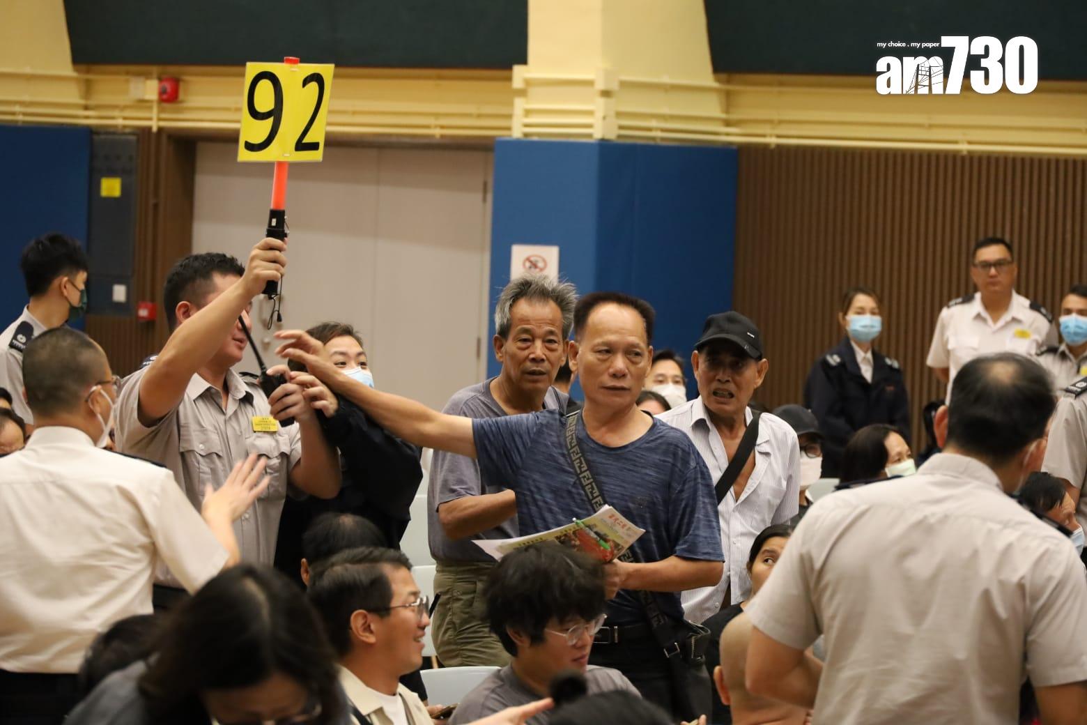 維園年宵攤位競投今開鑼 兩快餐攤位底價成交 最貴18.4萬(鍾式明攝)