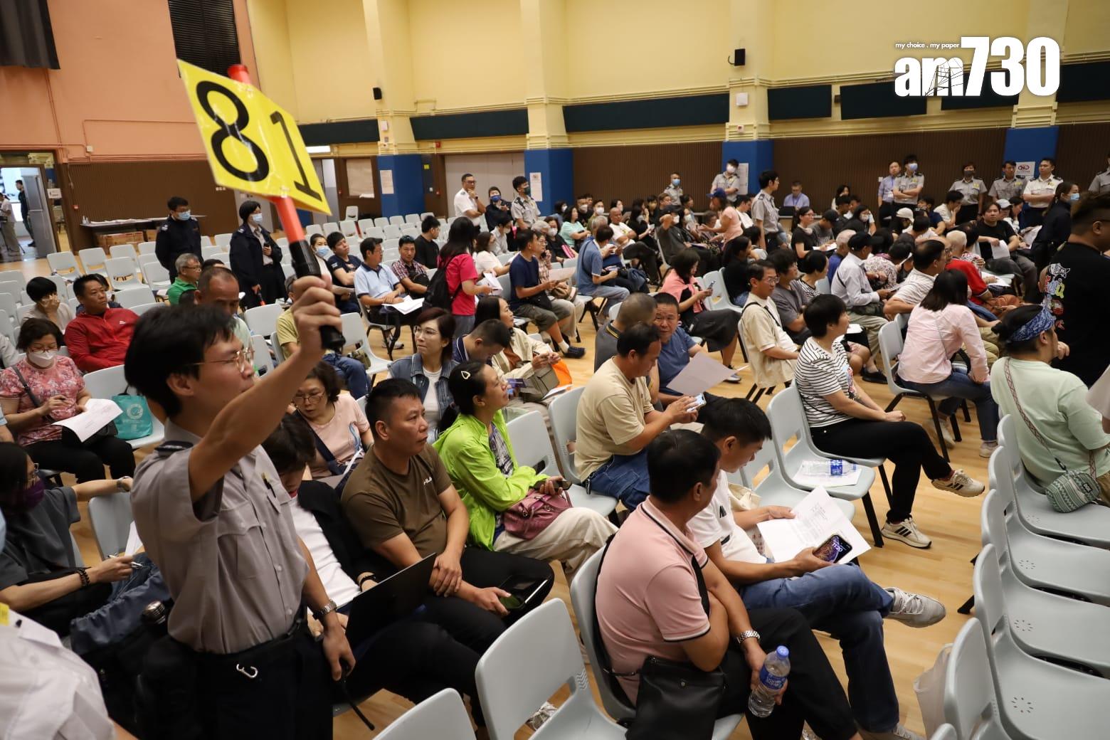 維園年宵攤位競投今開鑼 兩快餐攤位底價成交 最貴18.4萬(鍾式明攝)