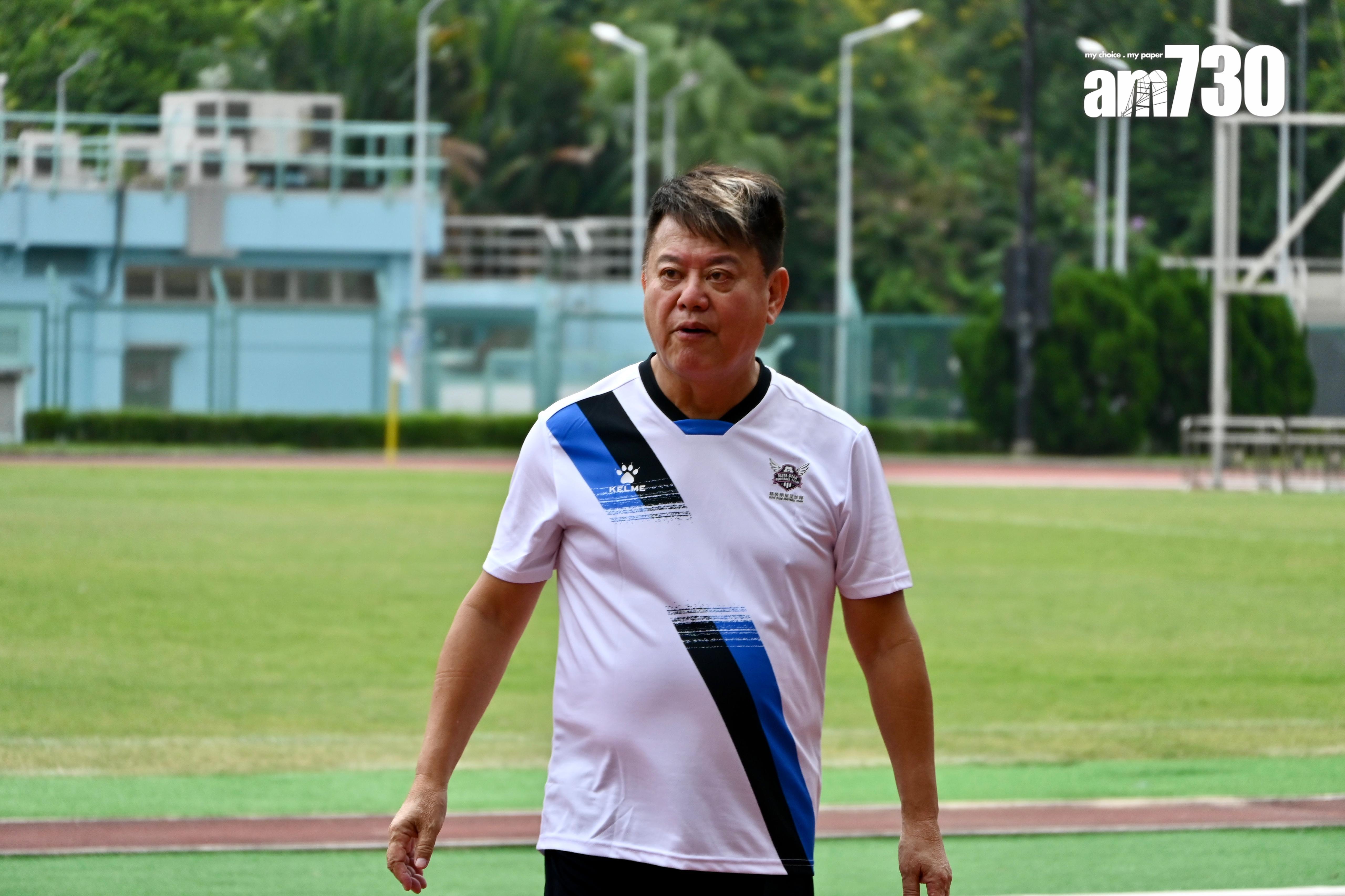 陳百祥另組「香港精裝明星足球隊」。