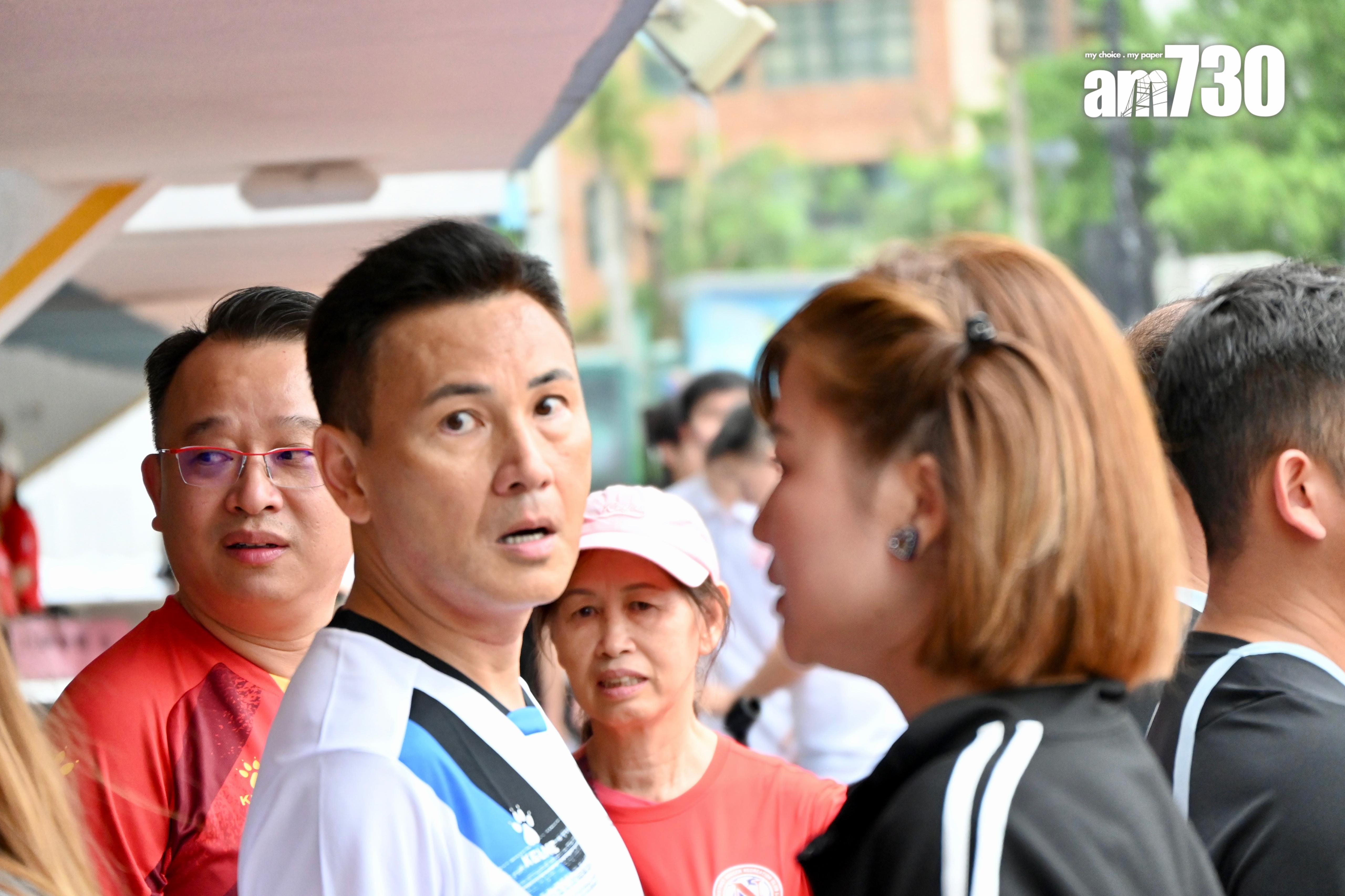 林文龍在幕前比較少見,但常見出現在足球場上。(娛樂組攝)