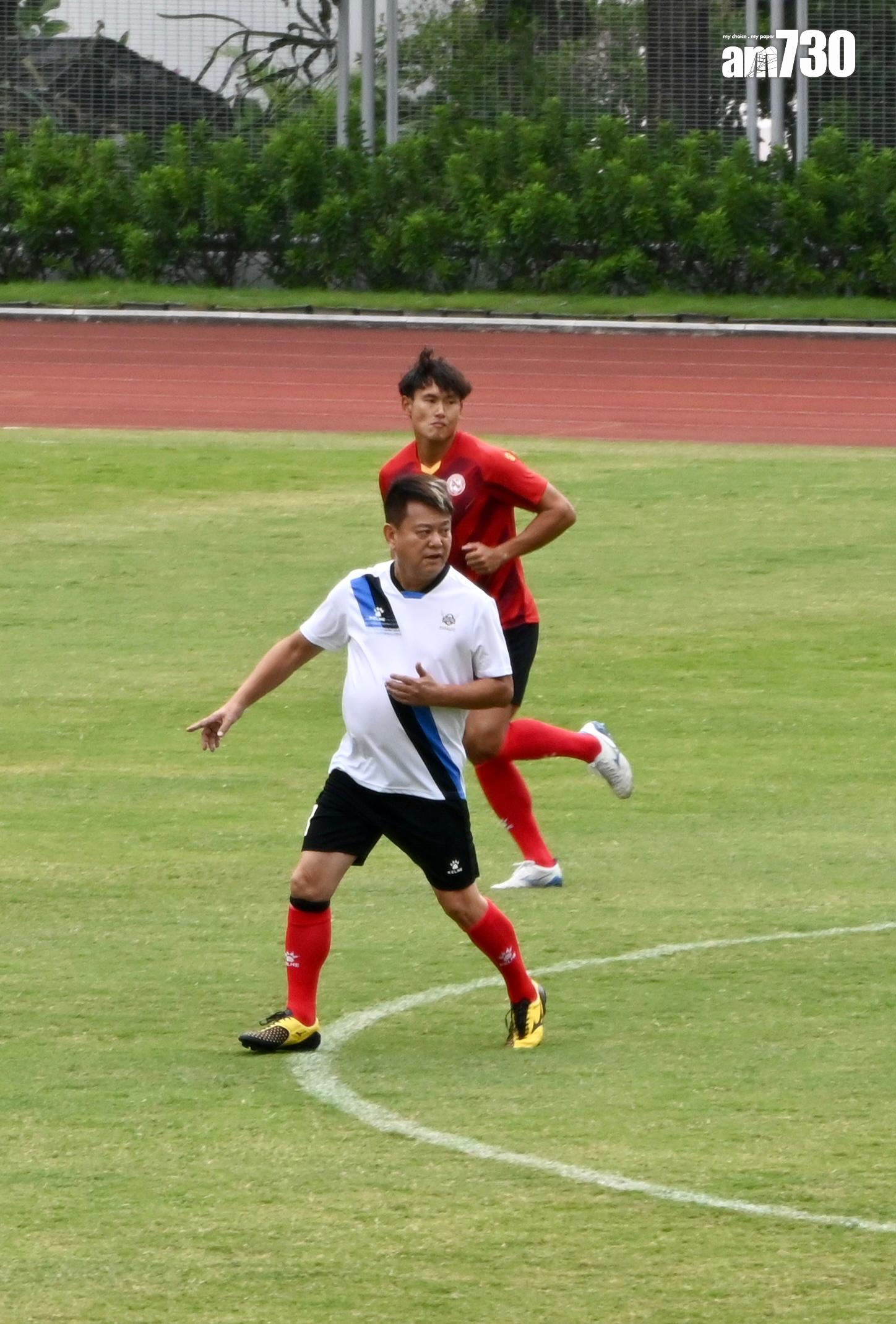 叻哥與林文龍率先上陣,林文龍表現較為積極。(娛樂組攝)