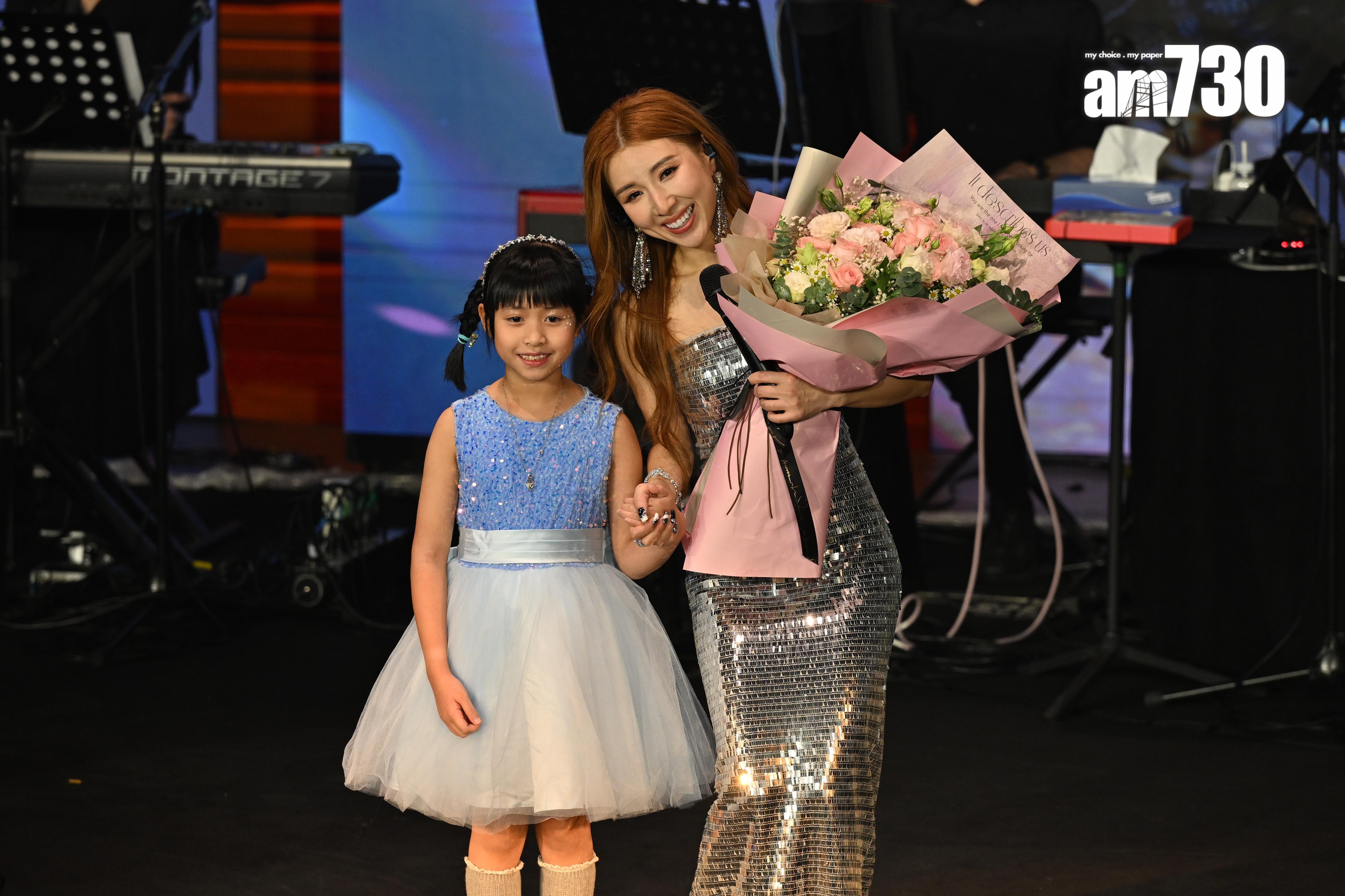 譚嘉儀是次個唱其中一個環節是讚美神,她唱live的水準非常好。(娛樂組攝)