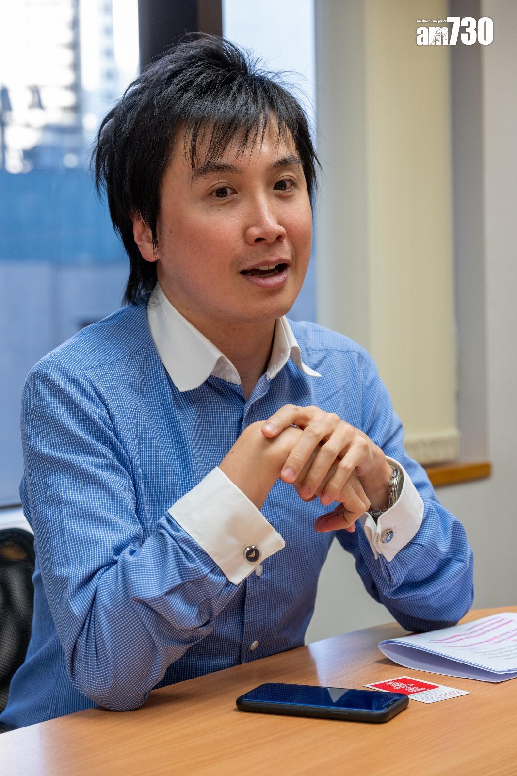 HKU SPACE語文教育及測試中心常務主任馬偉倫表示,明年春將新開辧有關伊斯蘭商務禮儀的課程(陳奕釗攝)