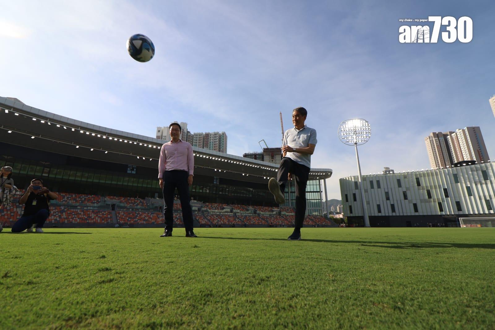 Ray Online|新任體育專員同鄧竟成猜波 啟德體育園球場地底有玄機?(鍾式明攝)