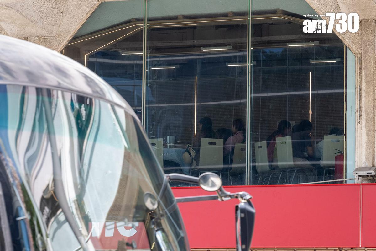 有旅行團到新蒲崗一間食肆享用團餐。(陳奕釗攝)