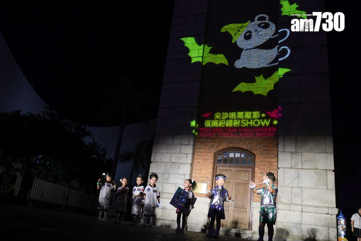 尖沙咀一連兩晚上演「萬聖節夜繽紛鐳射Show」。(吳康琦攝)