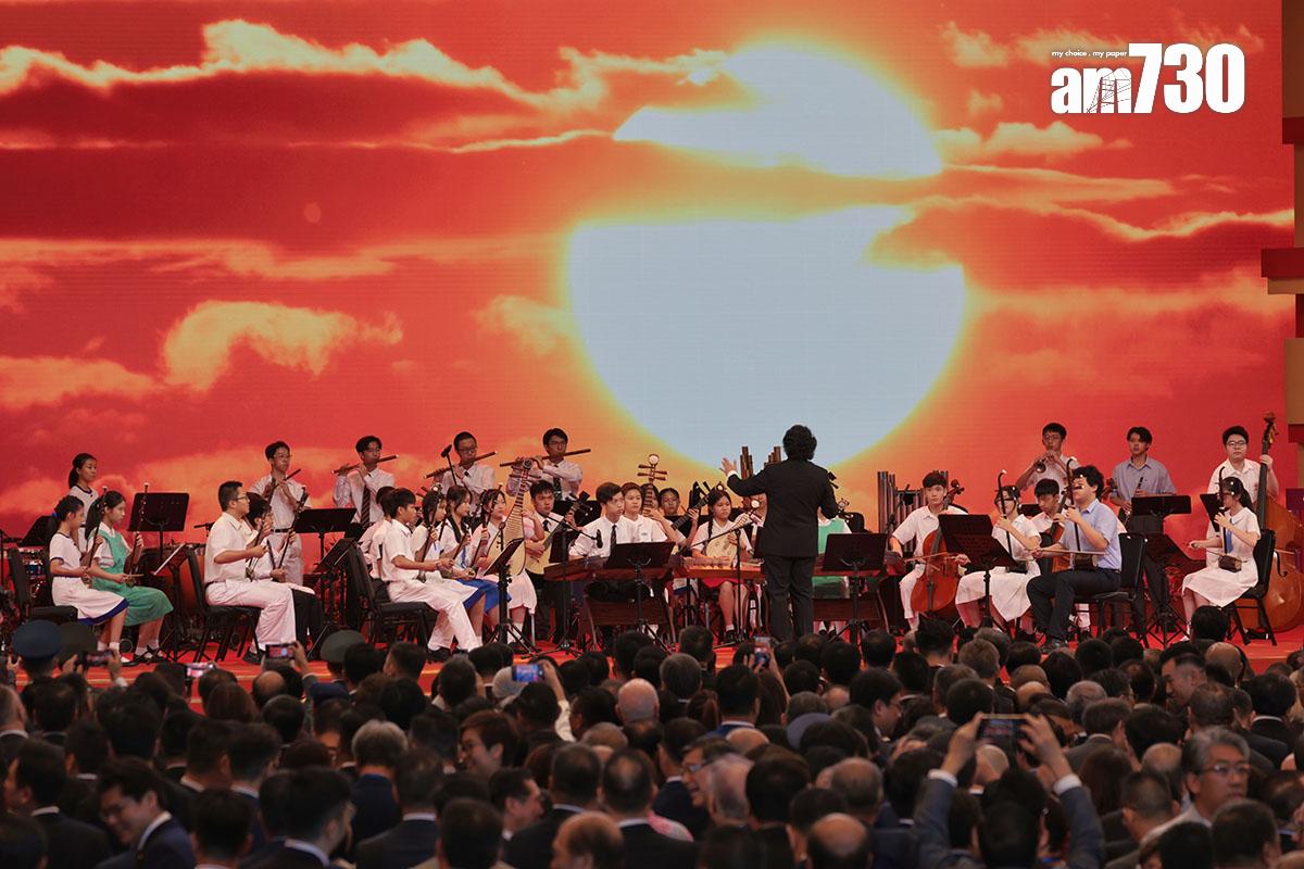 特區政府在會展舉行國慶酒會。(中通社)