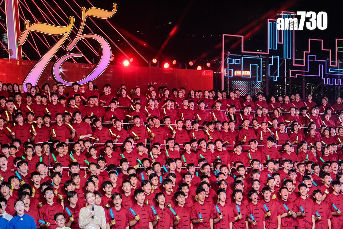 「新生代千人合唱賀國慶」在國慶日前夕舉行。(中通社)