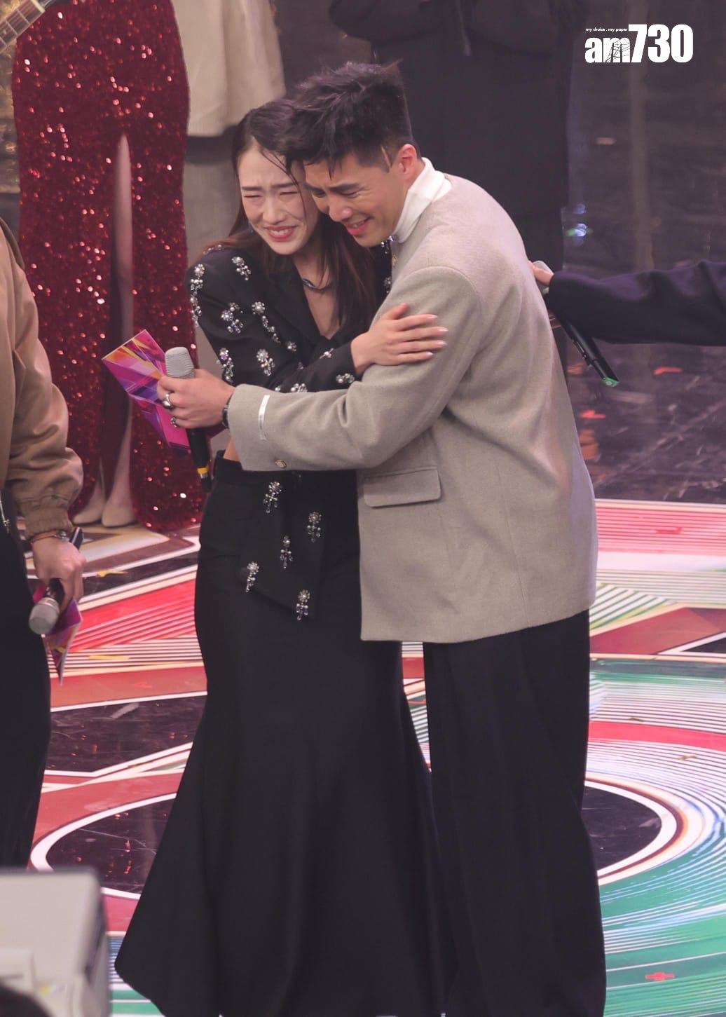 廖家爵與曾文心獲頒「全台力撐潛質男、女藝人」。