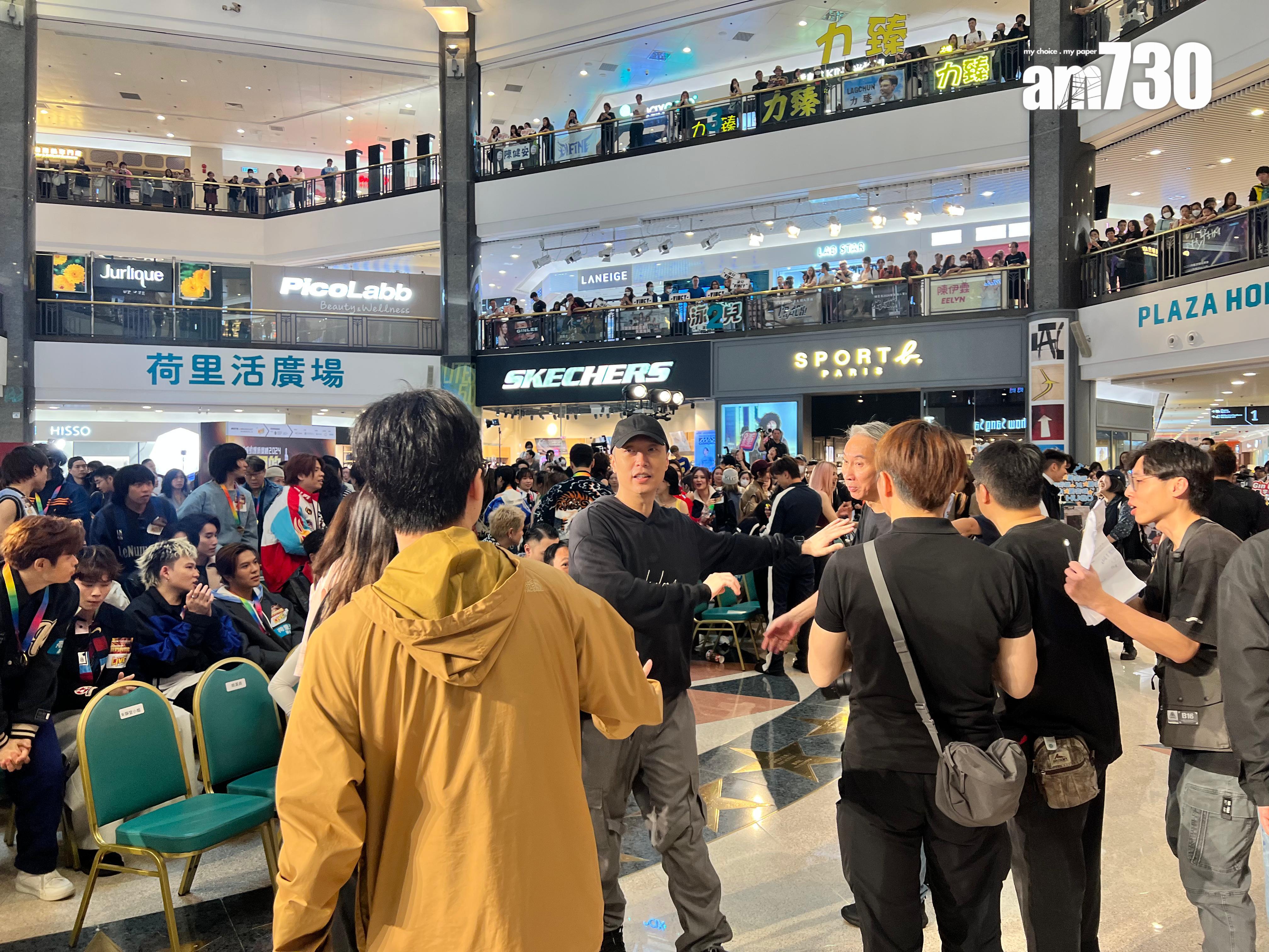 馬浚偉沒有上台大合照,當記者會結束更速閃離場。 (娛樂組攝)