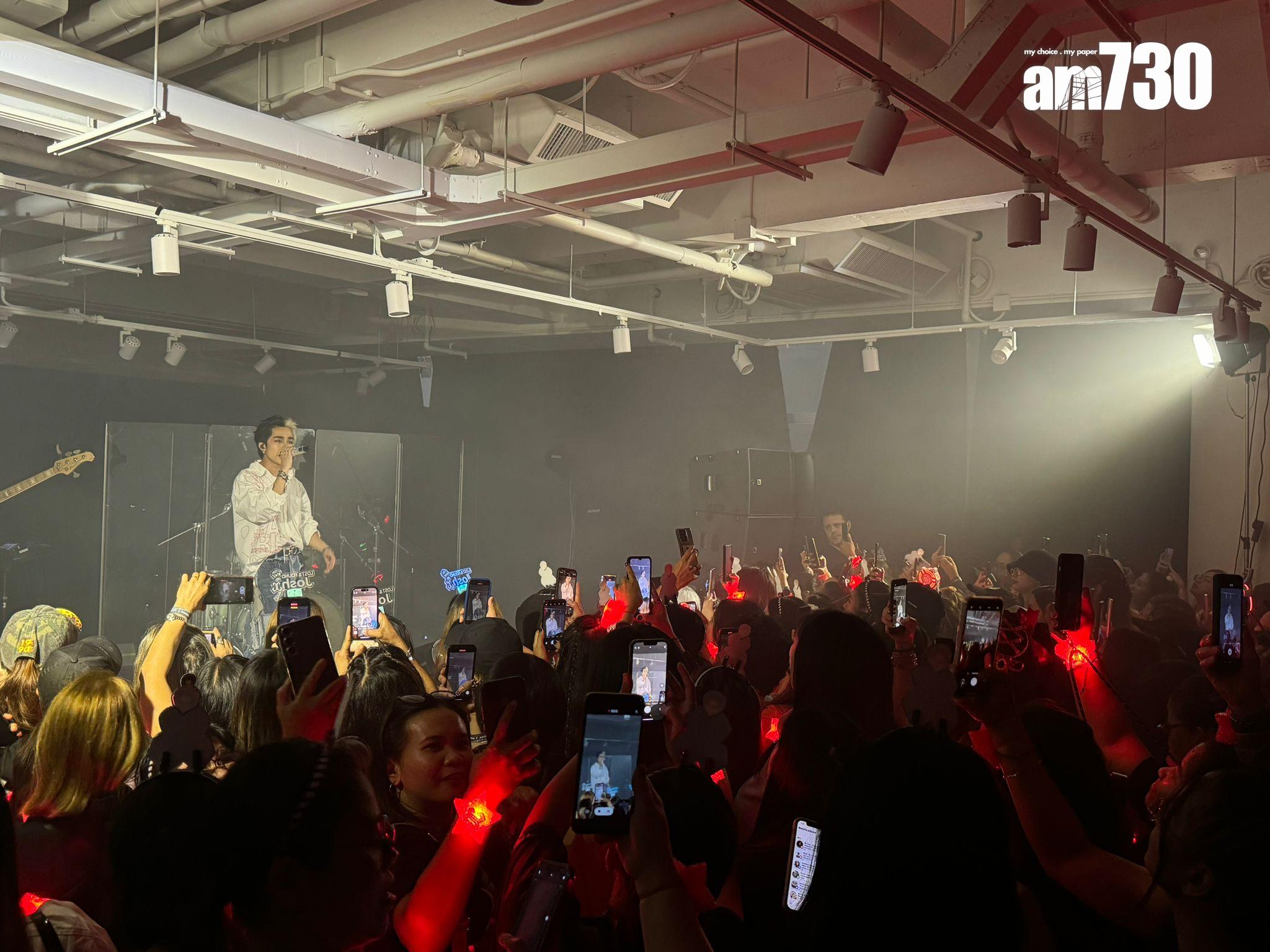 Josh Cullen來港,吸引大批同鄉粉絲熱烈歡迎。 (娛樂組攝)