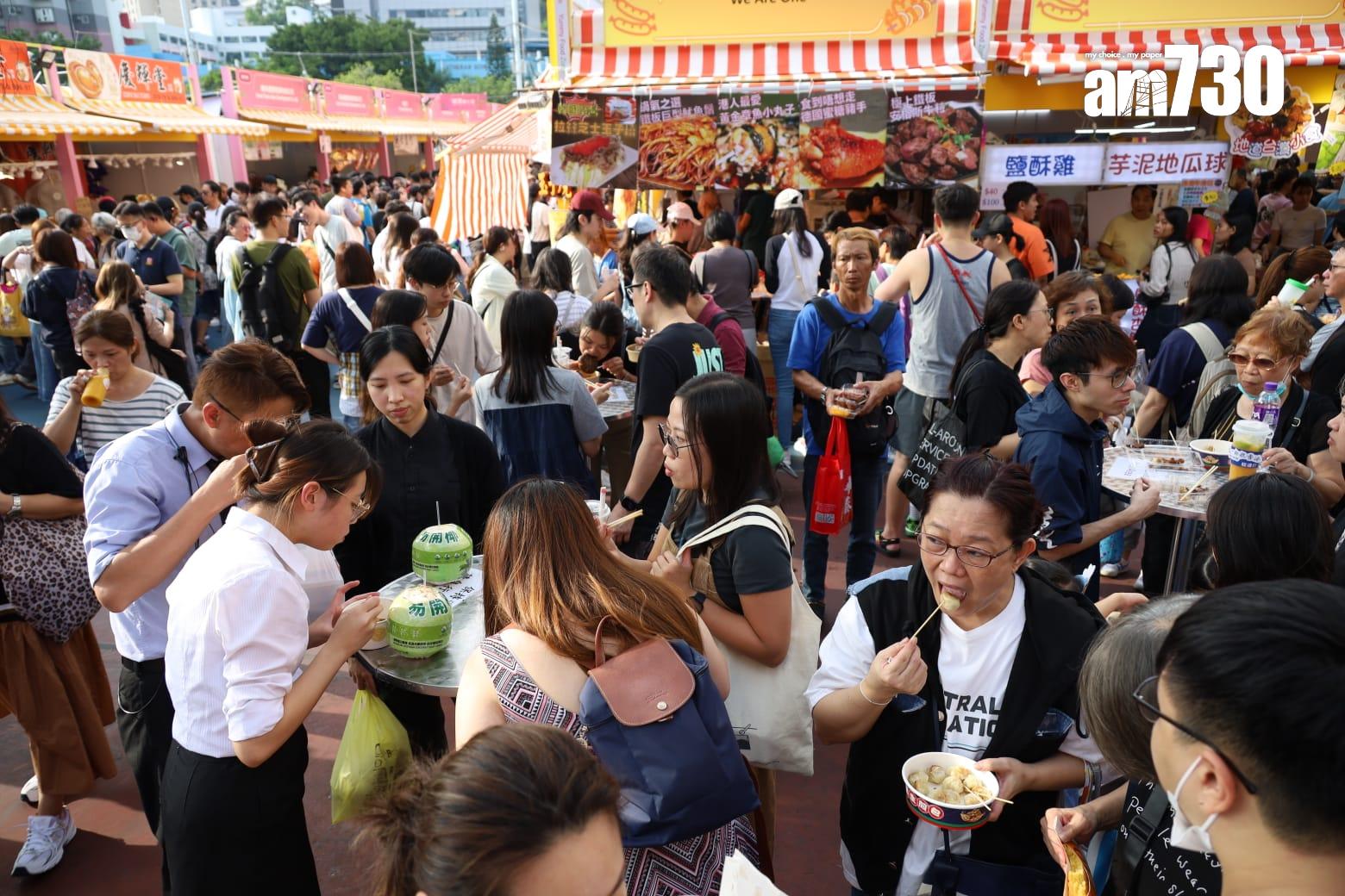 廠商會美食嘉年華明日最後一天 展商成本價出售產品清貨 (鍾式明攝)