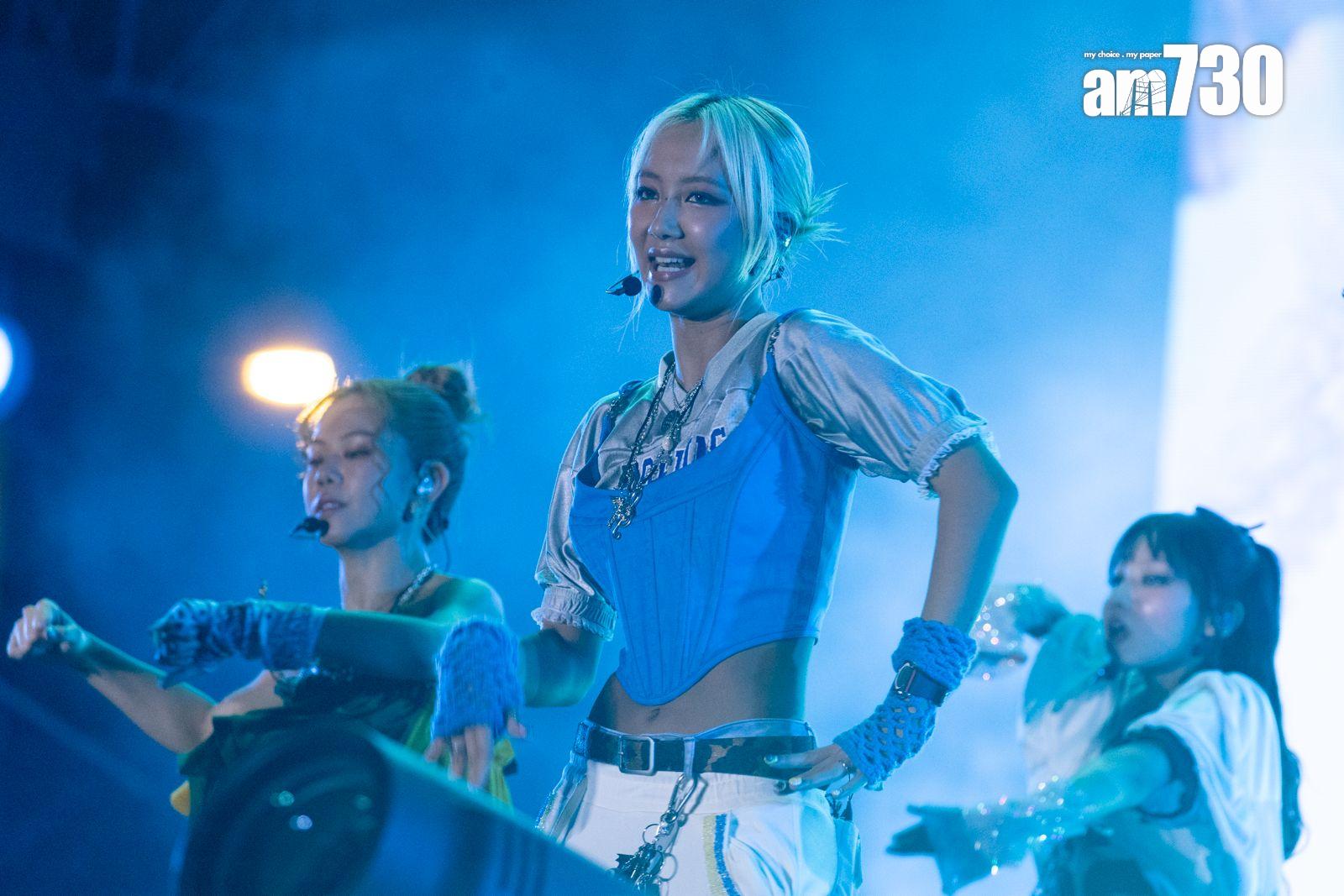 COLLAR為《西九音樂節:越流行》打頭陣演出,一次過跳唱全新EP的4首作品。(蘇文傑攝)