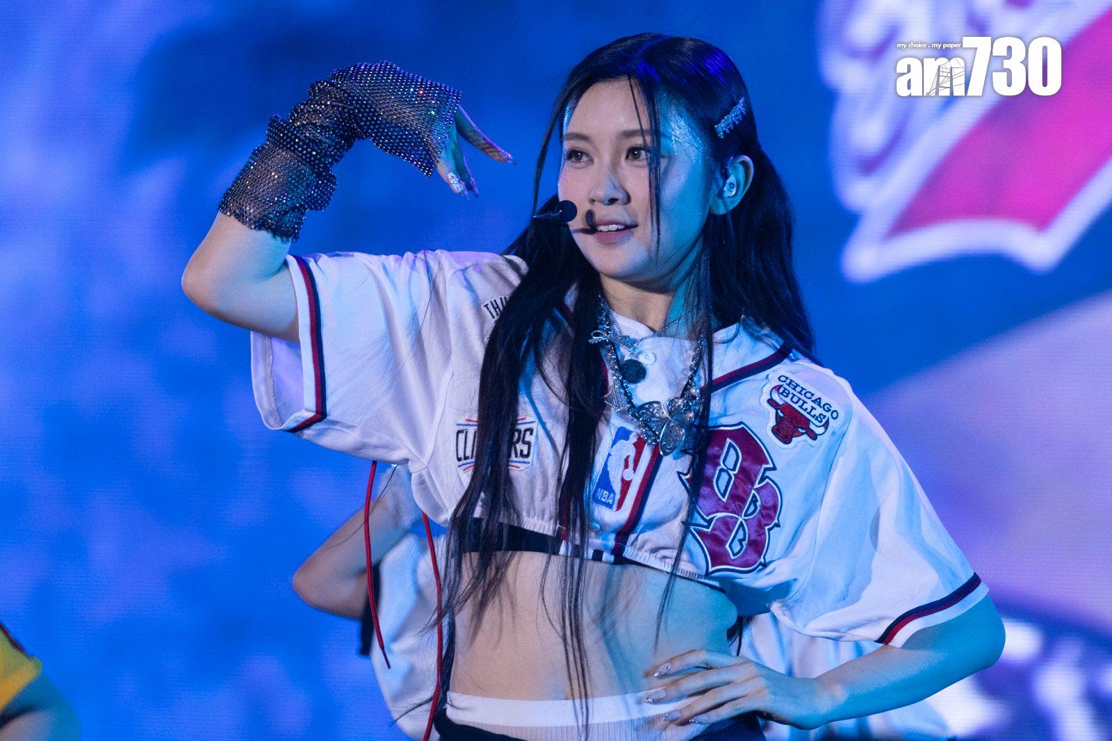 COLLAR為《西九音樂節:越流行》打頭陣演出,一次過跳唱全新EP的4首作品。(蘇文傑攝)