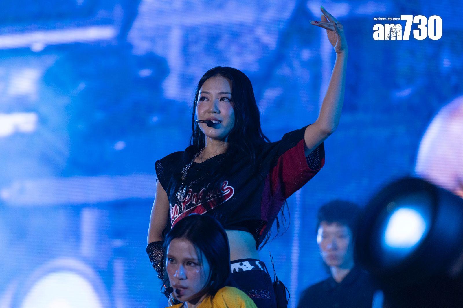 COLLAR為《西九音樂節:越流行》打頭陣演出,一次過跳唱全新EP的4首作品。(蘇文傑攝)