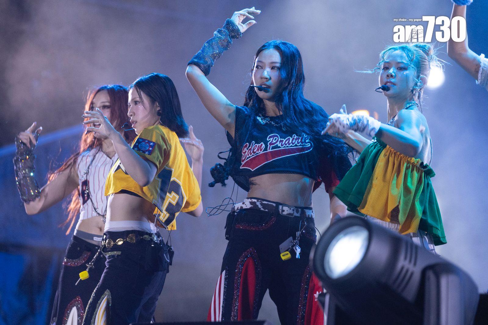 COLLAR為《西九音樂節:越流行》打頭陣演出,一次過跳唱全新EP的4首作品。(蘇文傑攝)