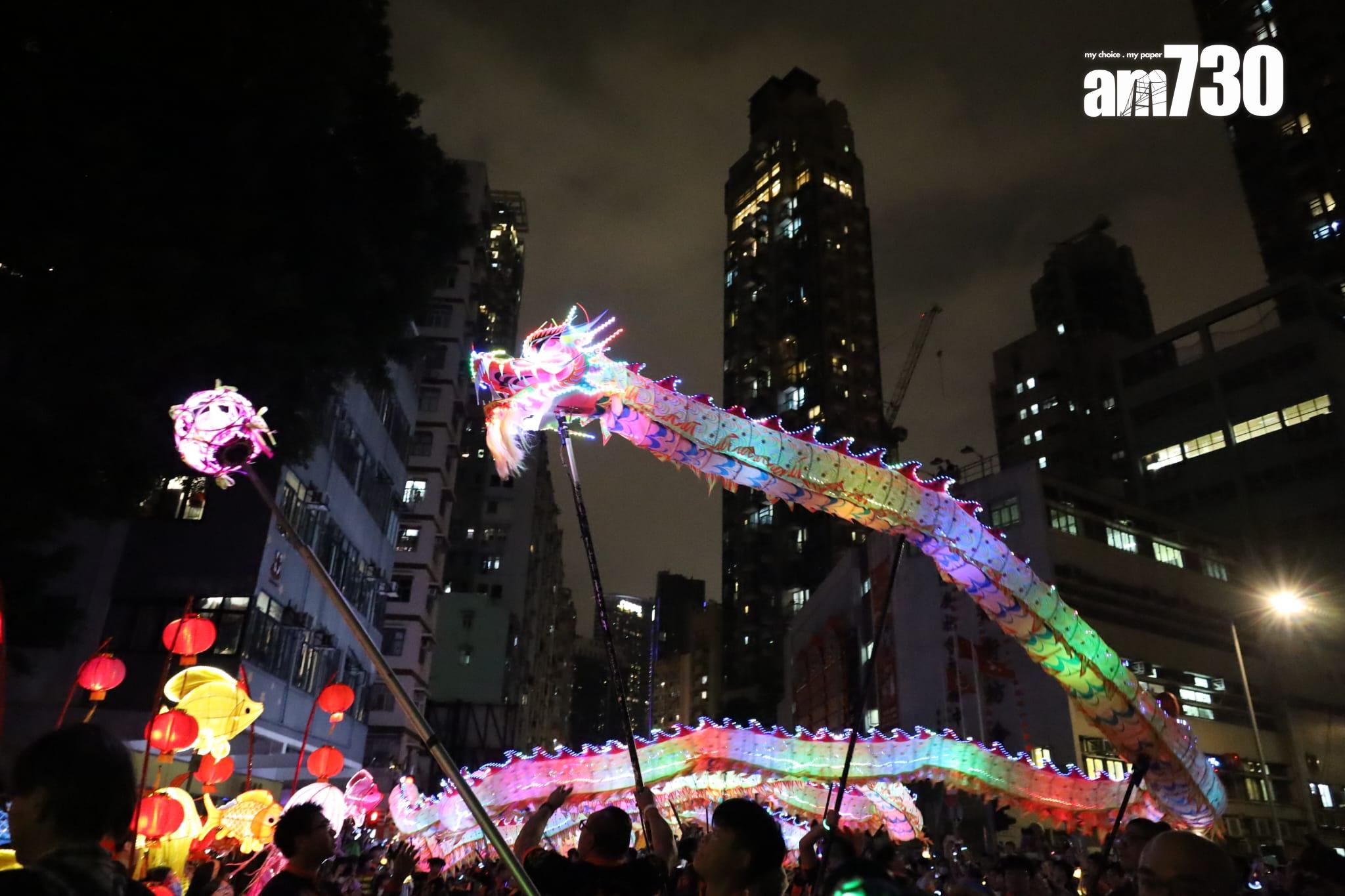 大角咀廟會盛大舉行 500呎夜光龍壓軸登場 (鍾式明攝)