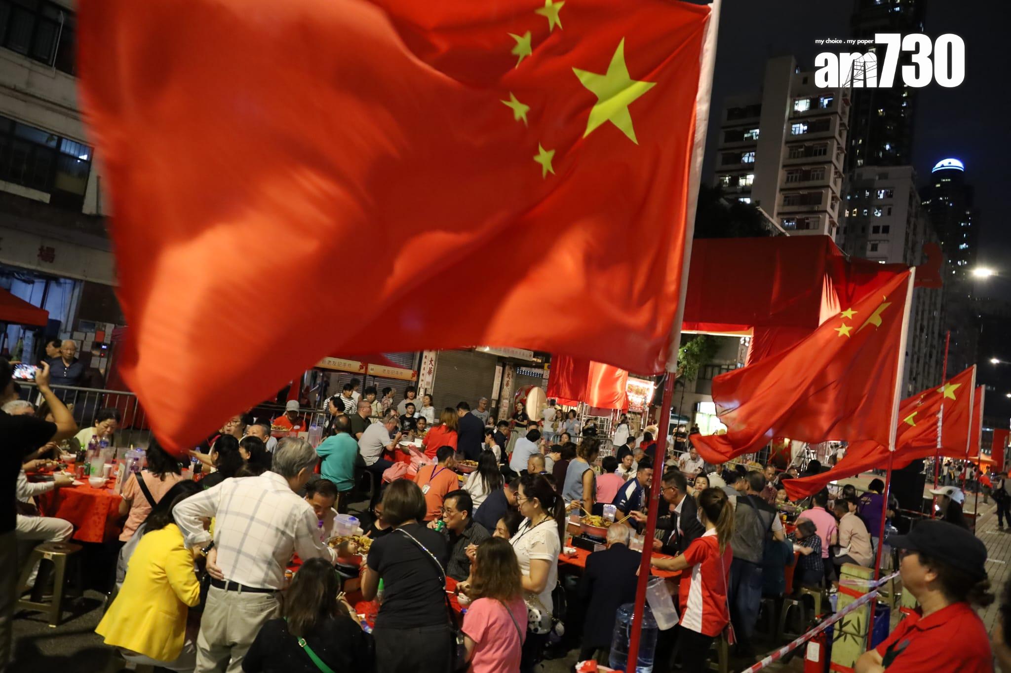 大角咀廟會盛大舉行 500呎夜光龍壓軸登場 (鍾式明攝)