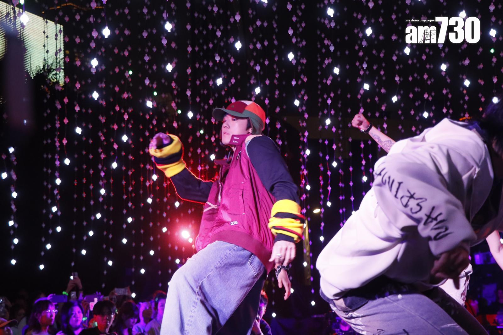 KC黃家灝投入演出,似乎心情未受影響。(娛樂組攝)