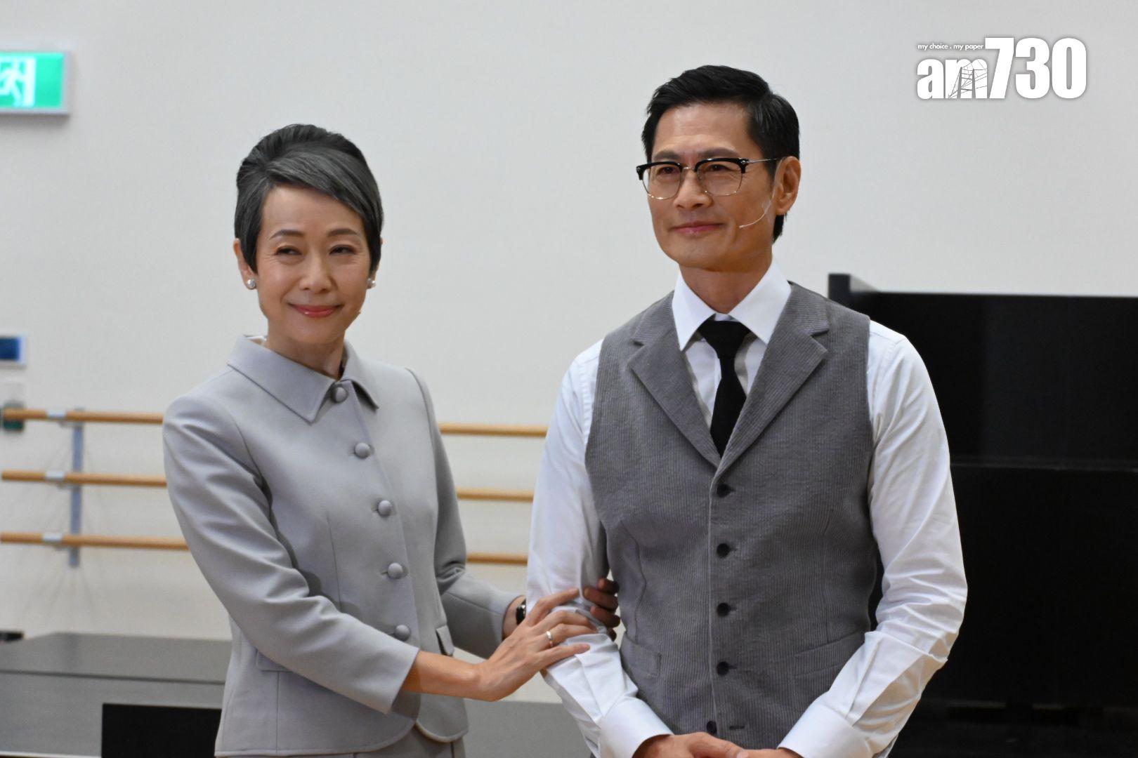 葉童稱黃德斌為人怕羞,影合照時更不時捉弄對方。(娛樂組攝)