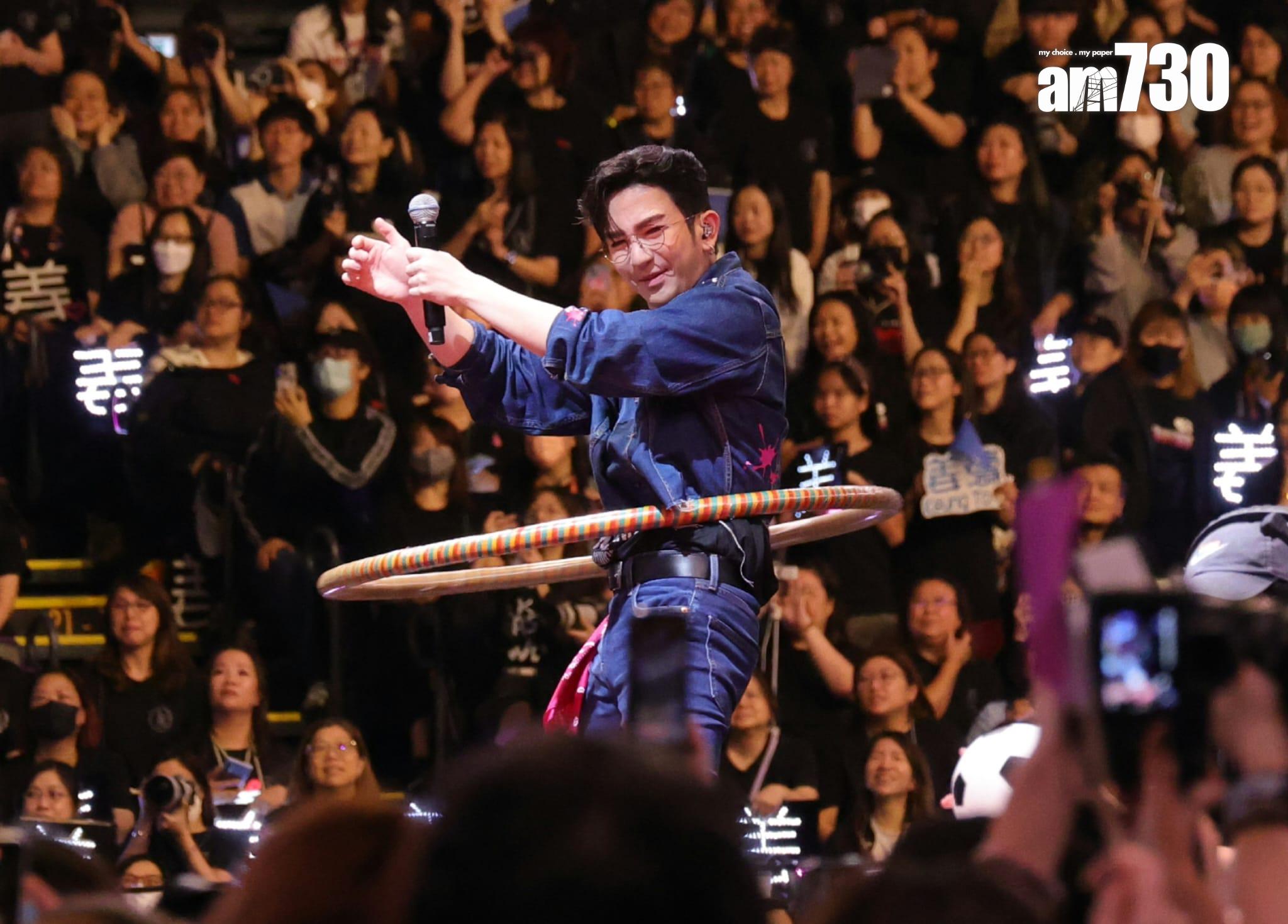 MIRROR 6周年見面會,12子落力為鏡粉謀福利。(吳康琦攝)