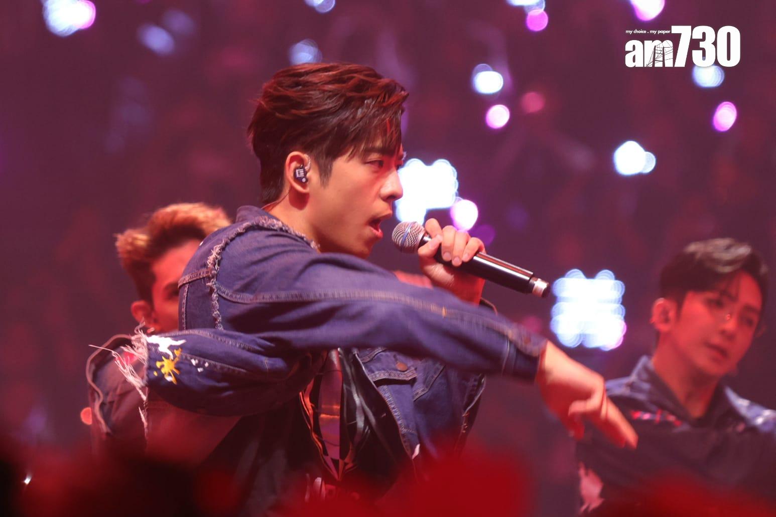 MIRROR跳唱團歌為6周年見面會炒熱氣氛。(吳康琦攝)