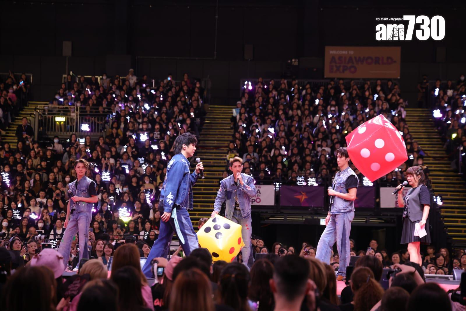 MIRROR 6周年見面會,12子落力為鏡粉謀福利。(吳康琦攝)