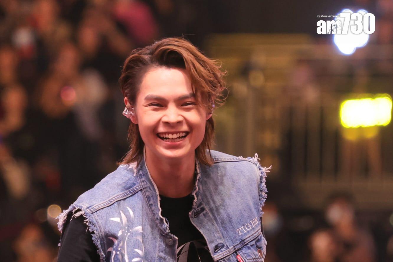 MIRROR 6周年見面會,12子落力為鏡粉謀福利。(吳康琦攝)