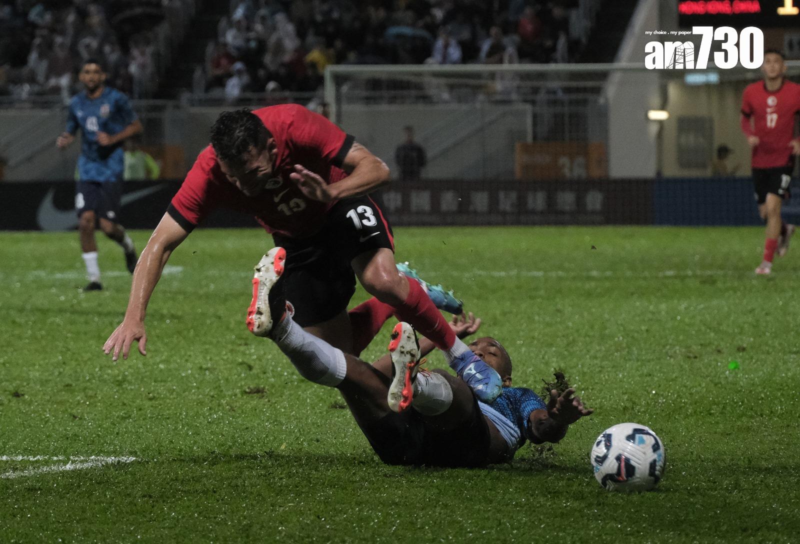 港隊的史堤芬彭利拿被對手攔截。