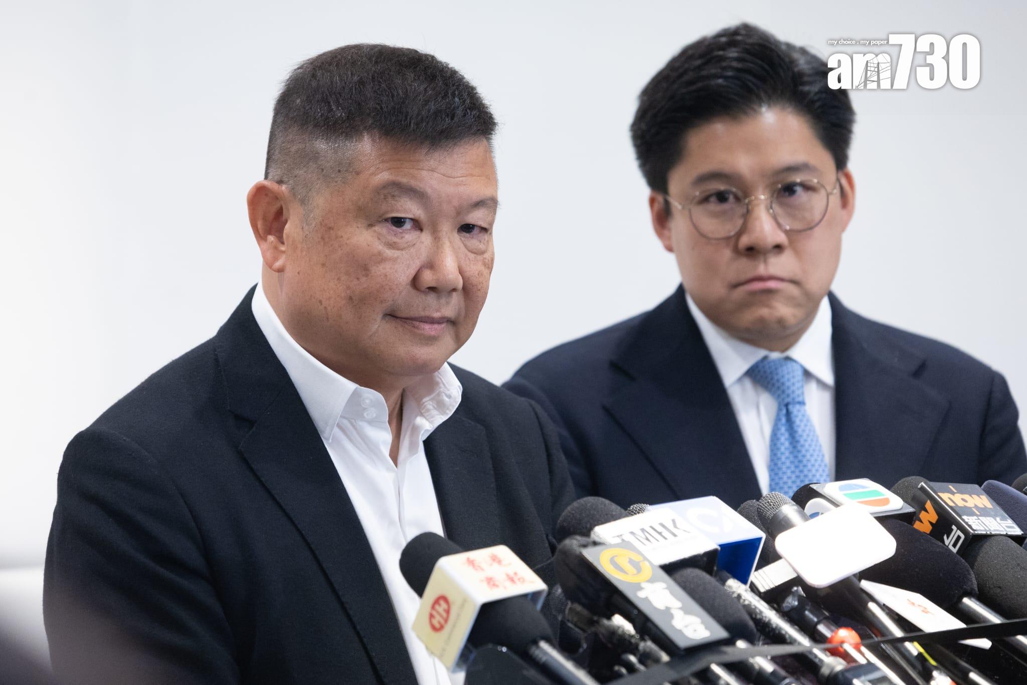 楊祖賜(左)及霍啟剛。(蘇文傑攝)