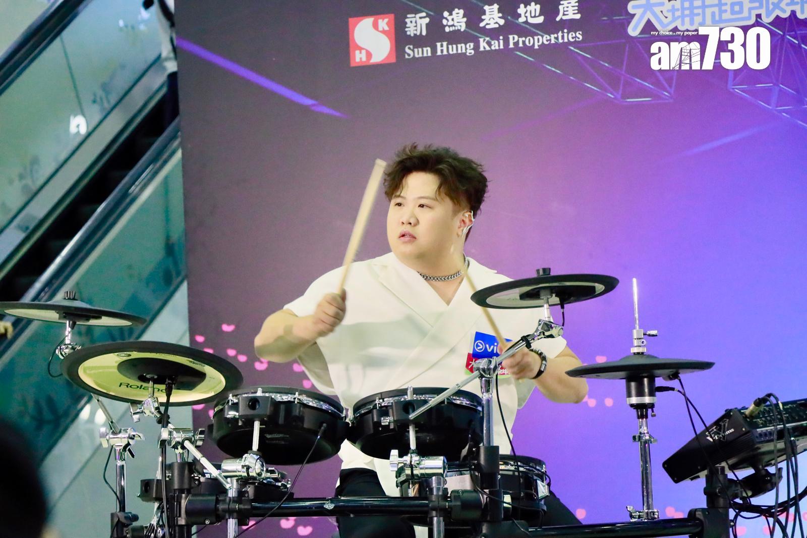 肥仔化身「死腳膠」的F.B.I.。(娛樂組攝)