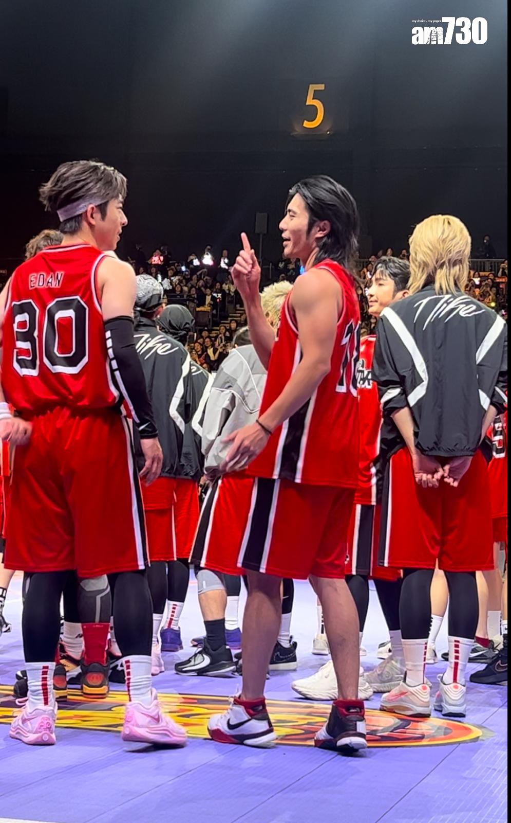 Edan和周殷廷在903籃球賽有講有笑。(資料圖片)