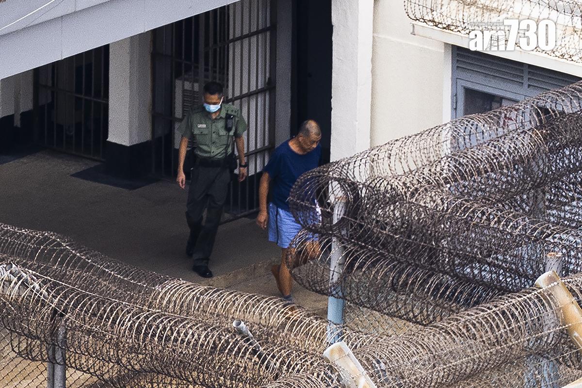 美聯社2023年發布一輯黎智英在監獄放風的照片。(資料圖片/美聯社)