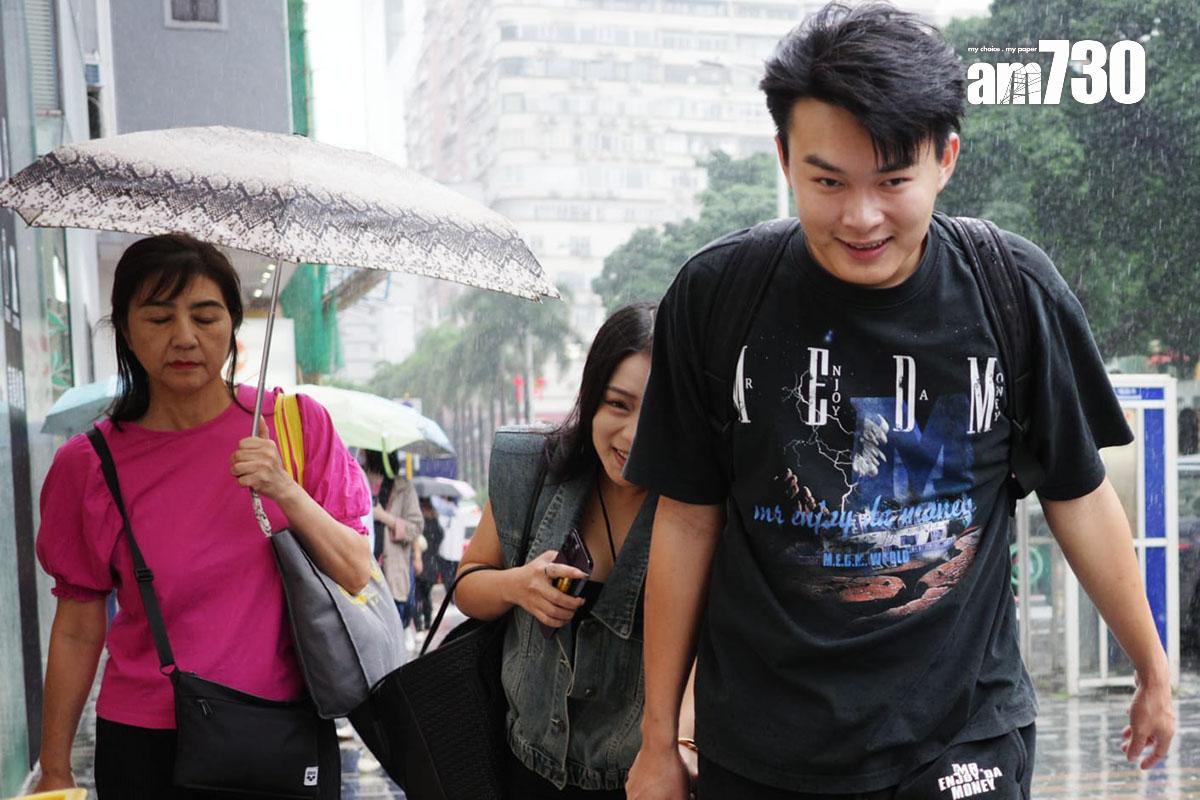 本港今日日間有雨。(吳康琦攝)